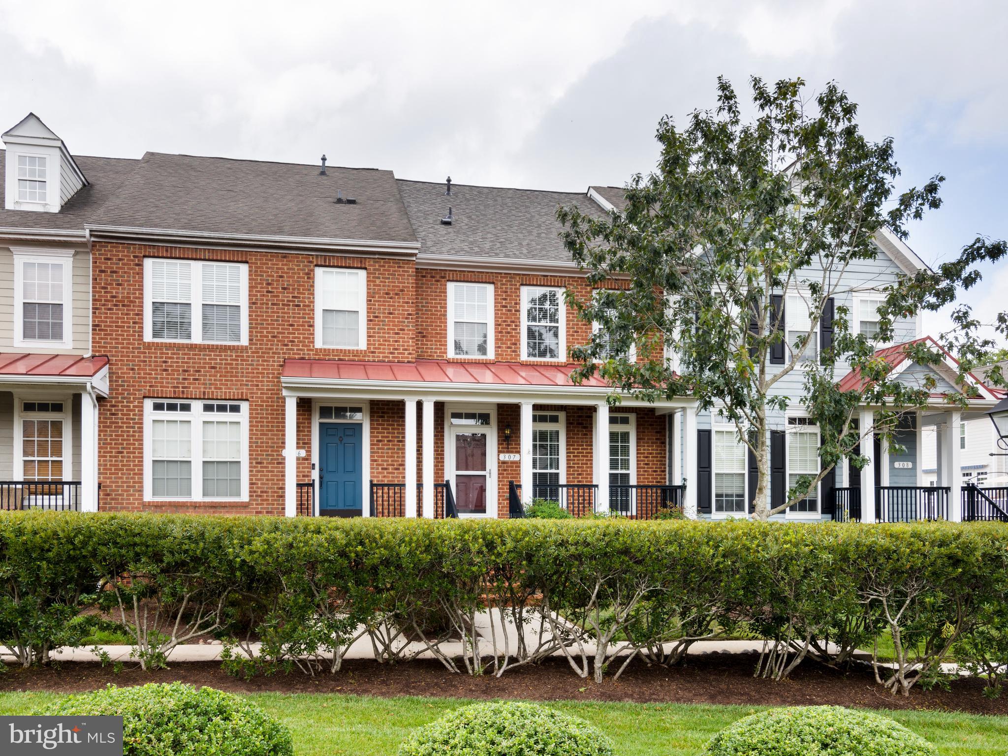 300 DIXON STREET 307