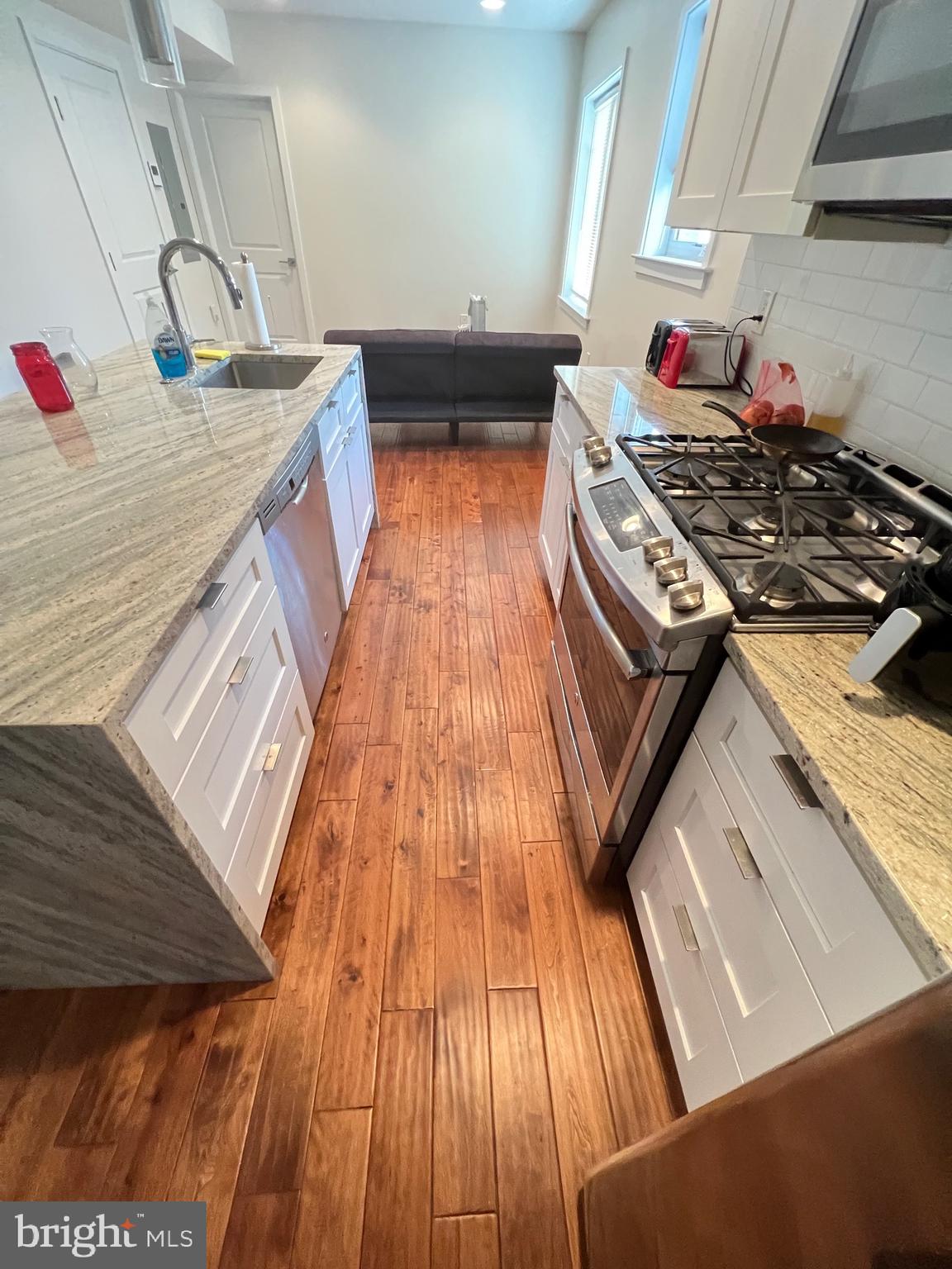 1441 BROWN STREET 2