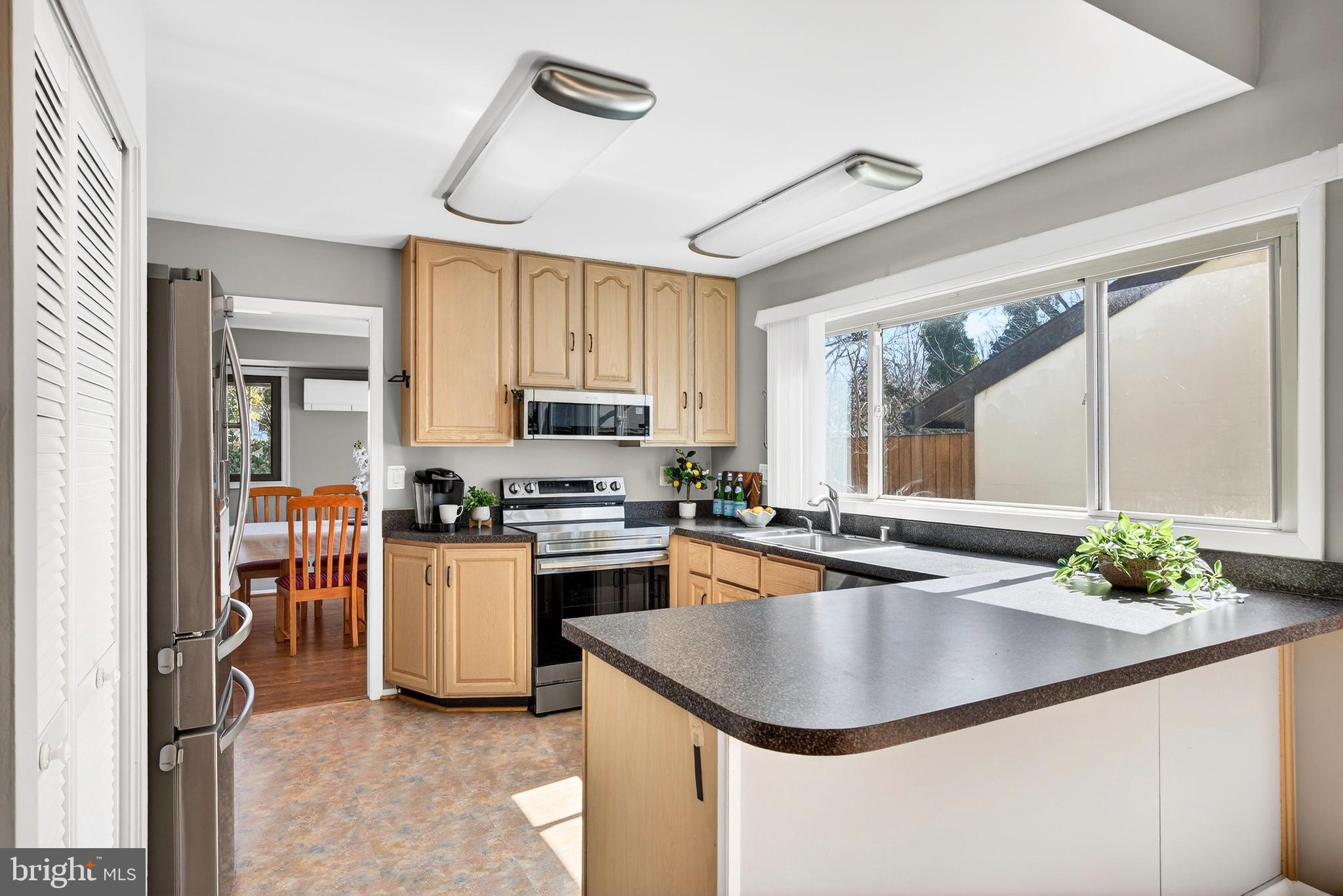 LONG REACH - Residential