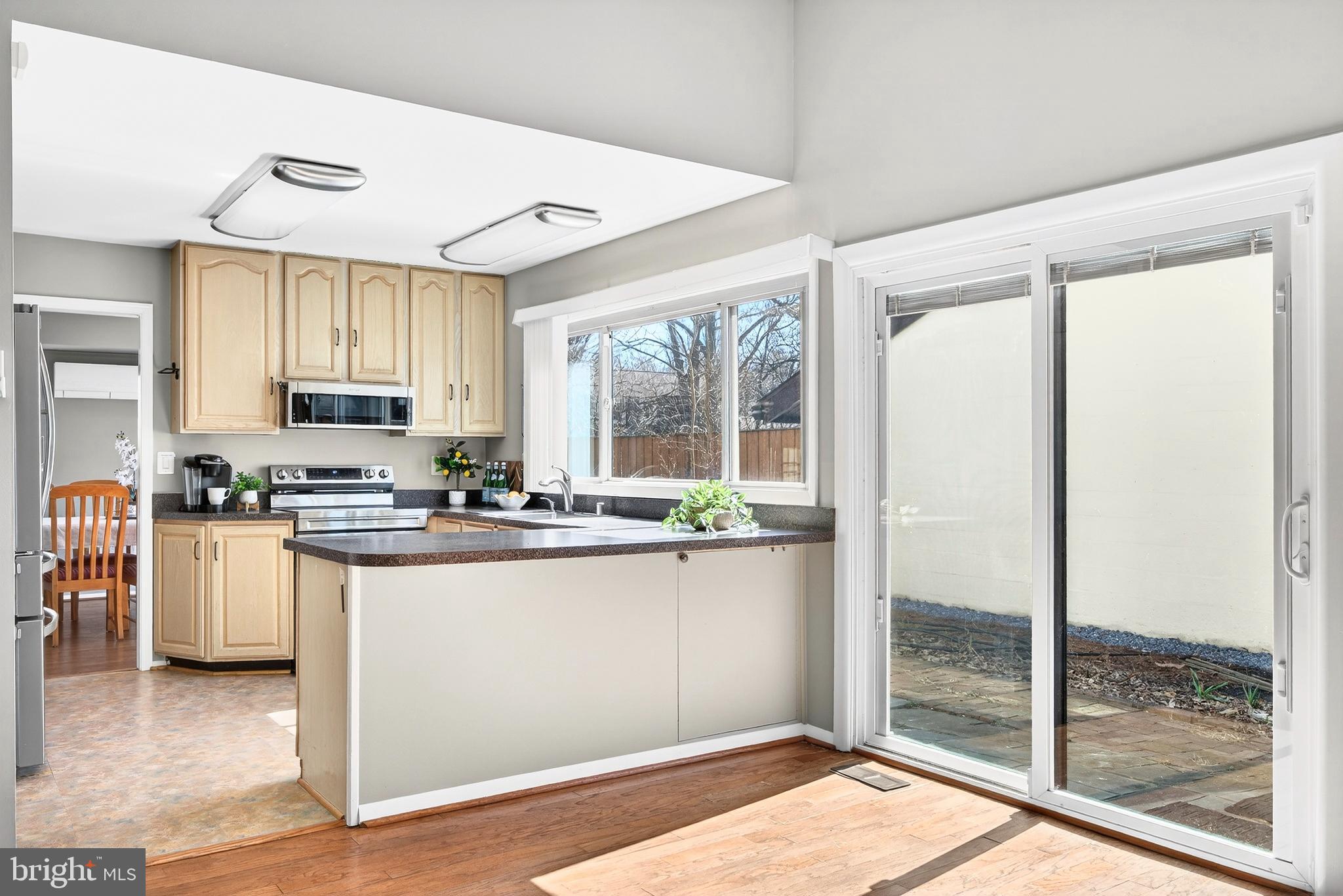 LONG REACH - Residential