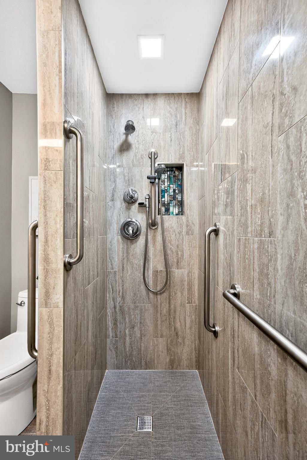 LONG REACH - Residential