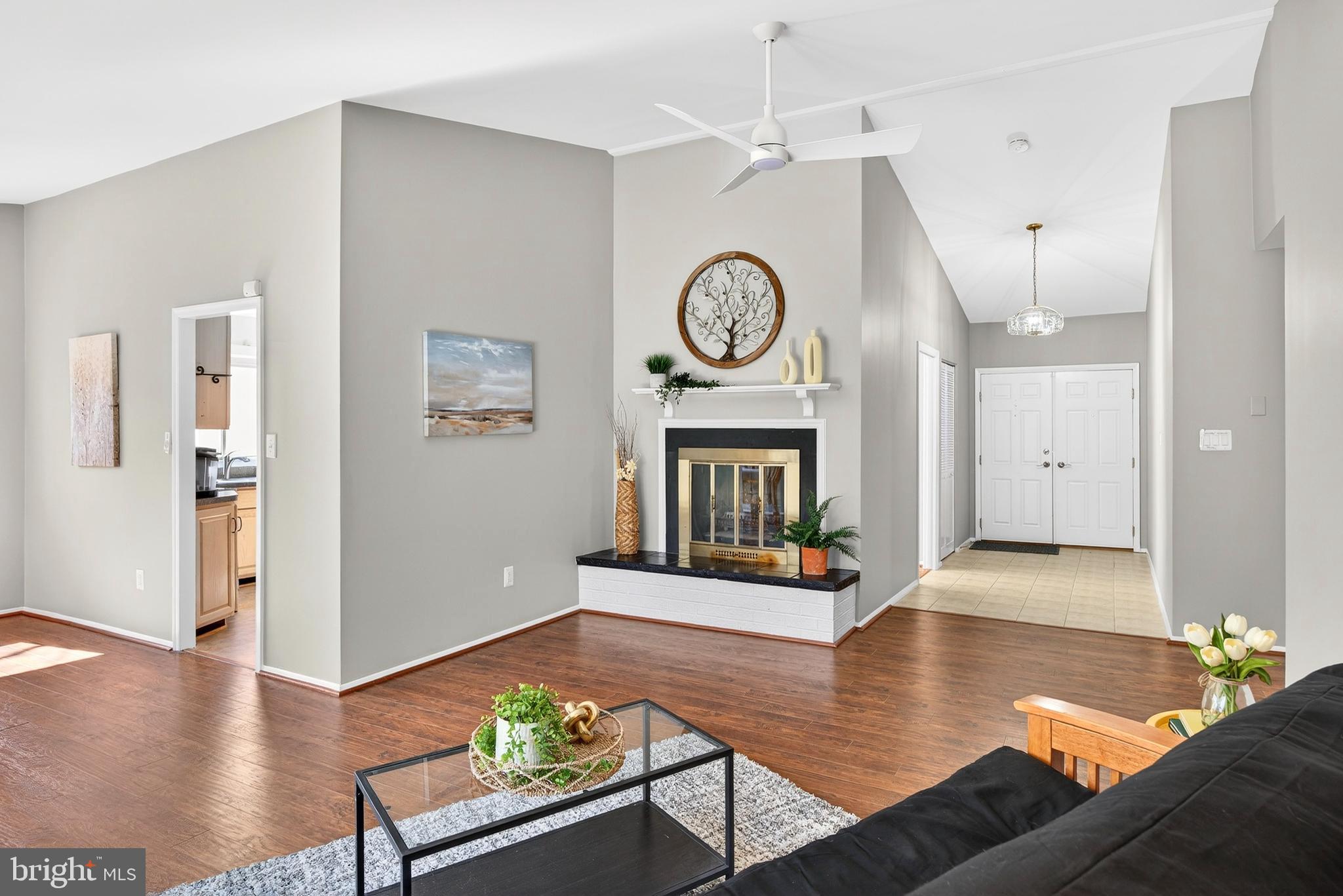 LONG REACH - Residential