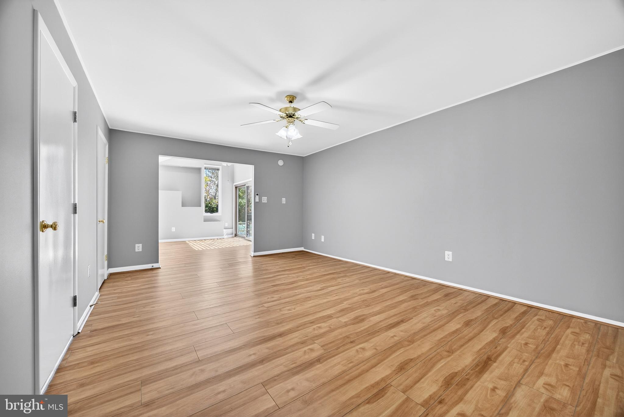 LONG REACH - Residential