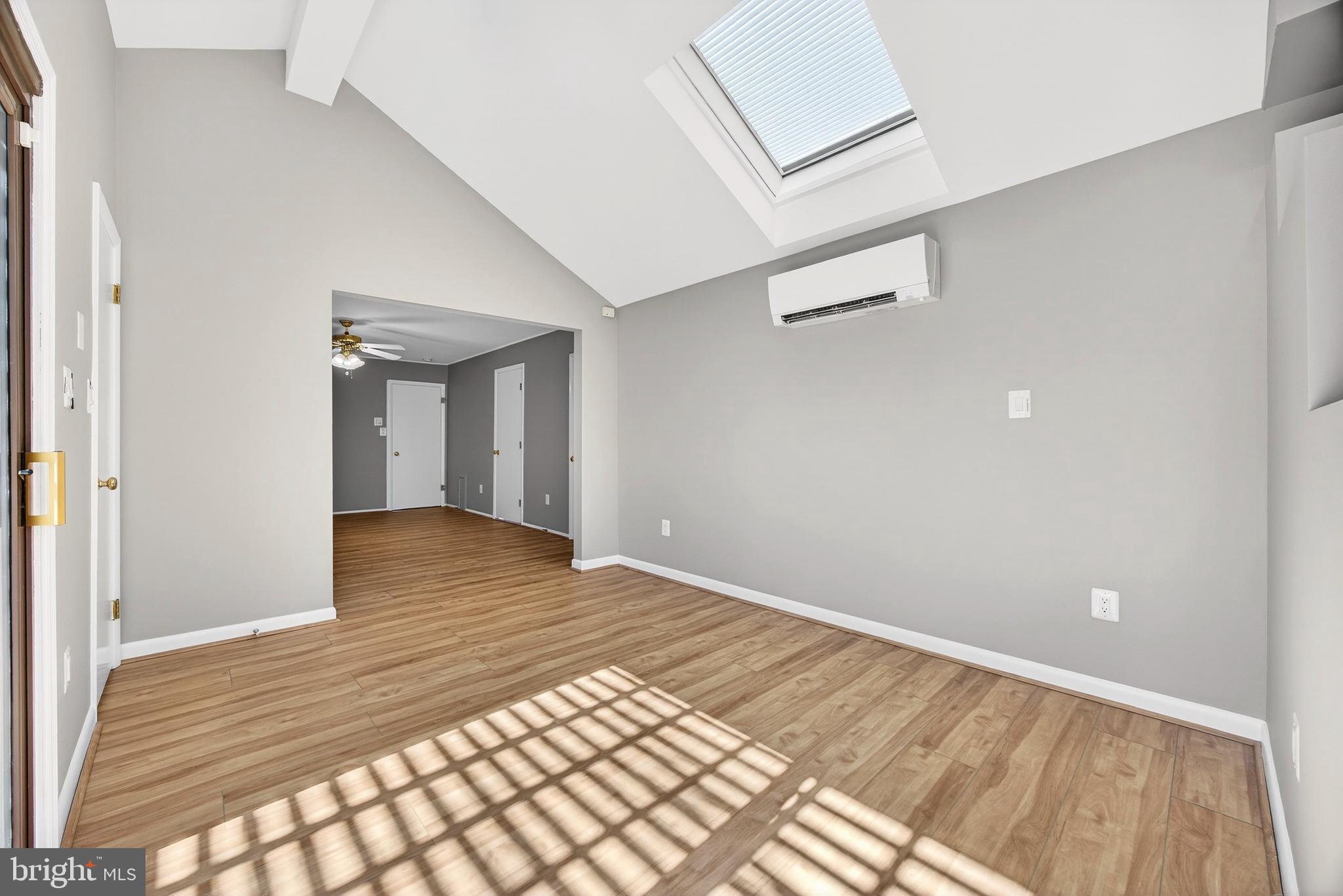 LONG REACH - Residential