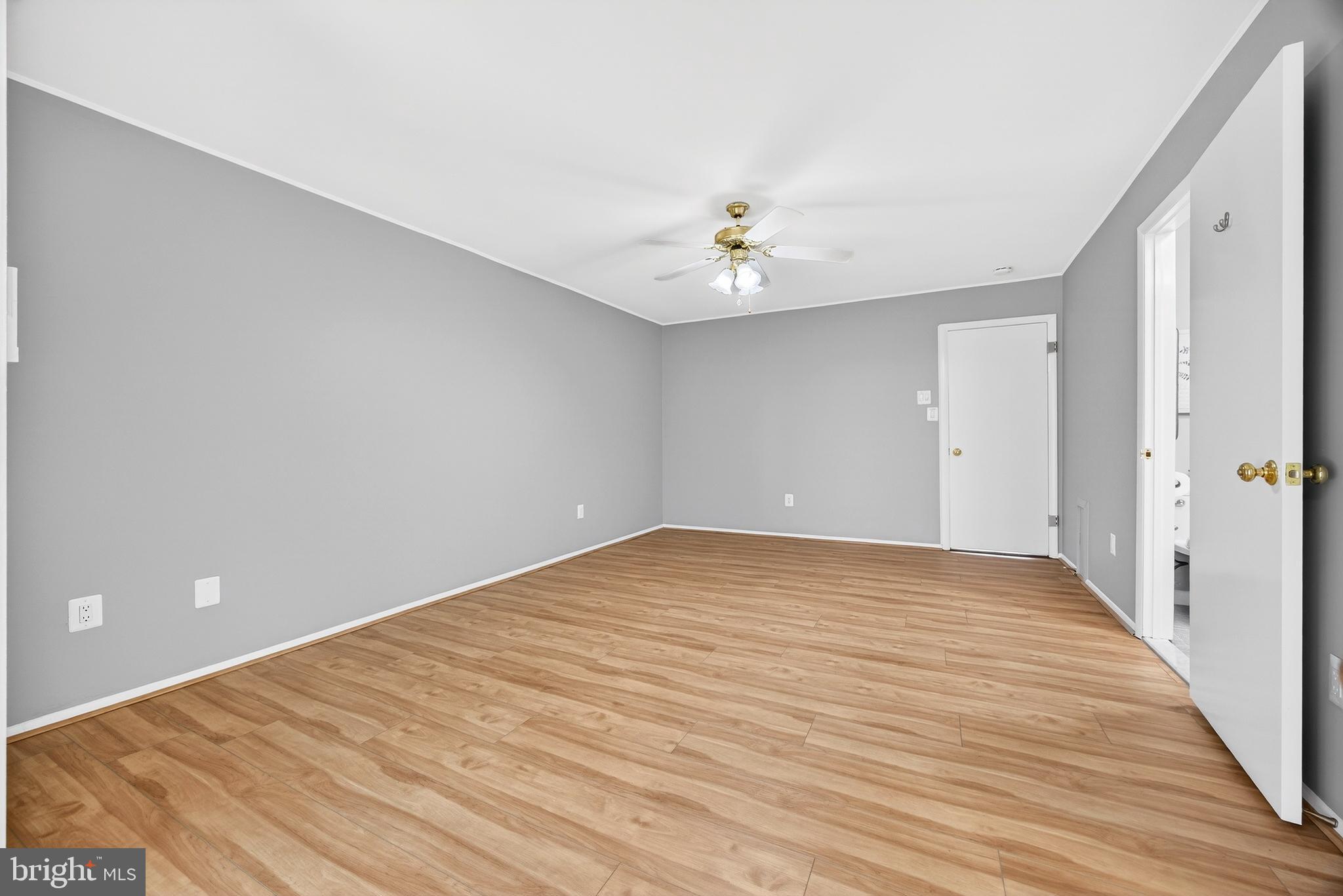 LONG REACH - Residential