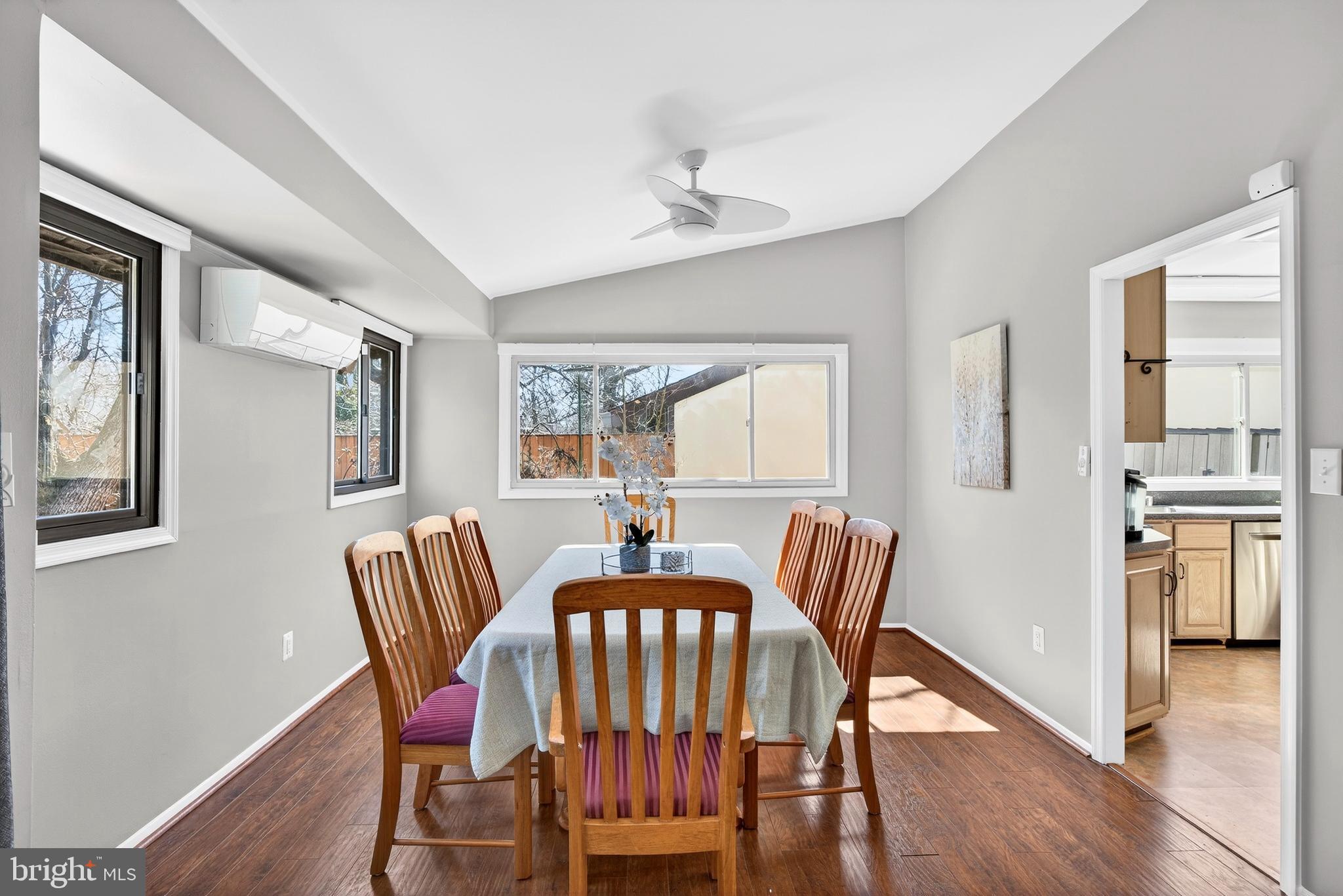 LONG REACH - Residential