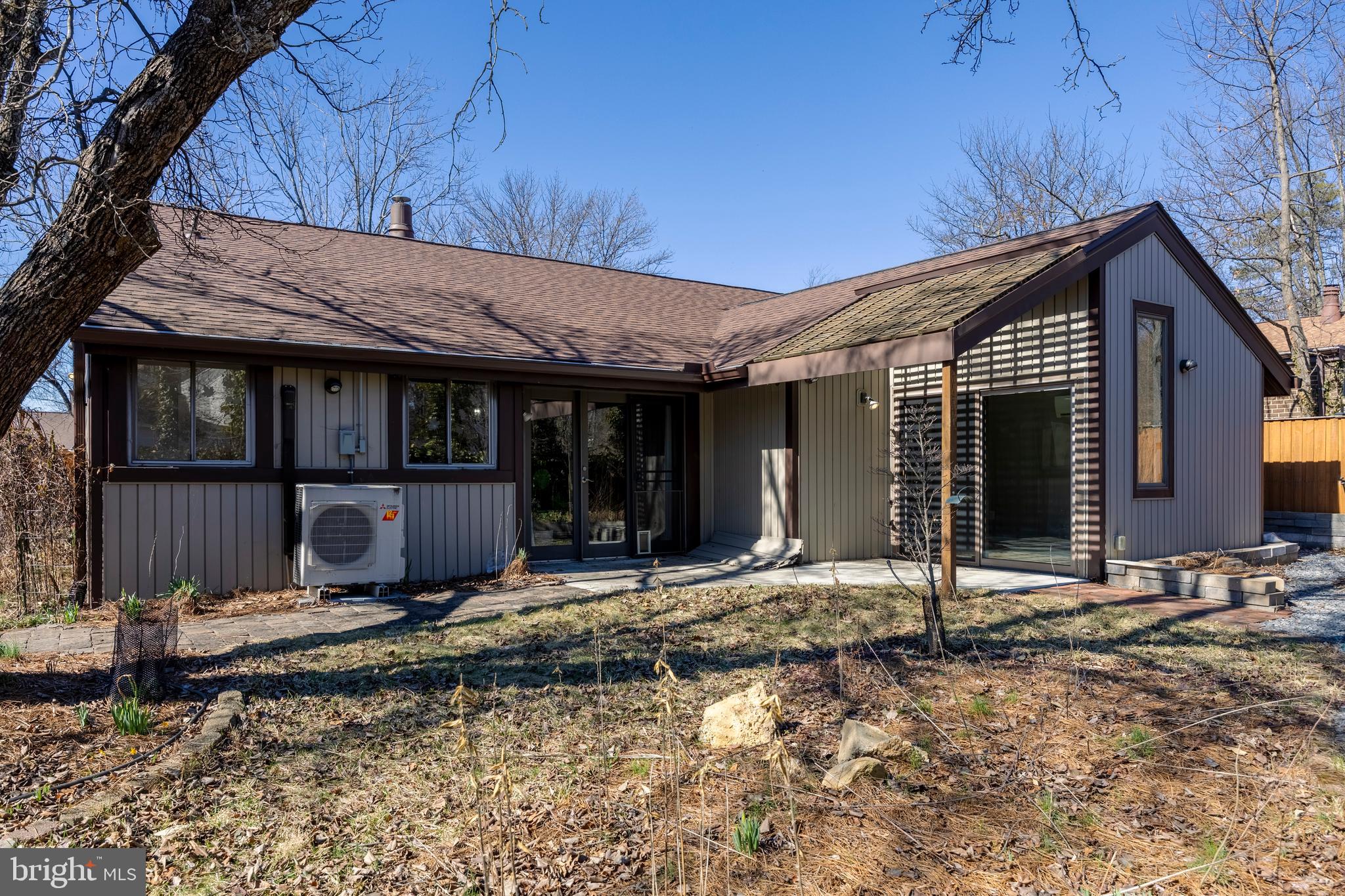 LONG REACH - Residential