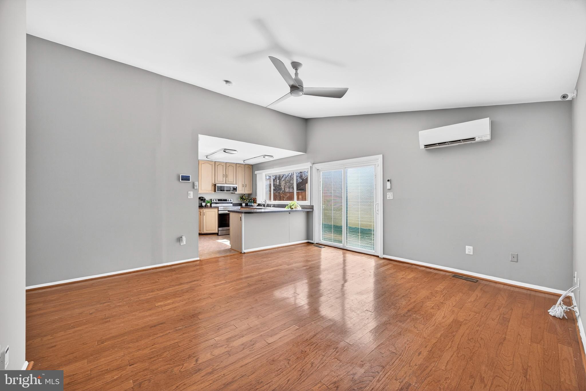 LONG REACH - Residential