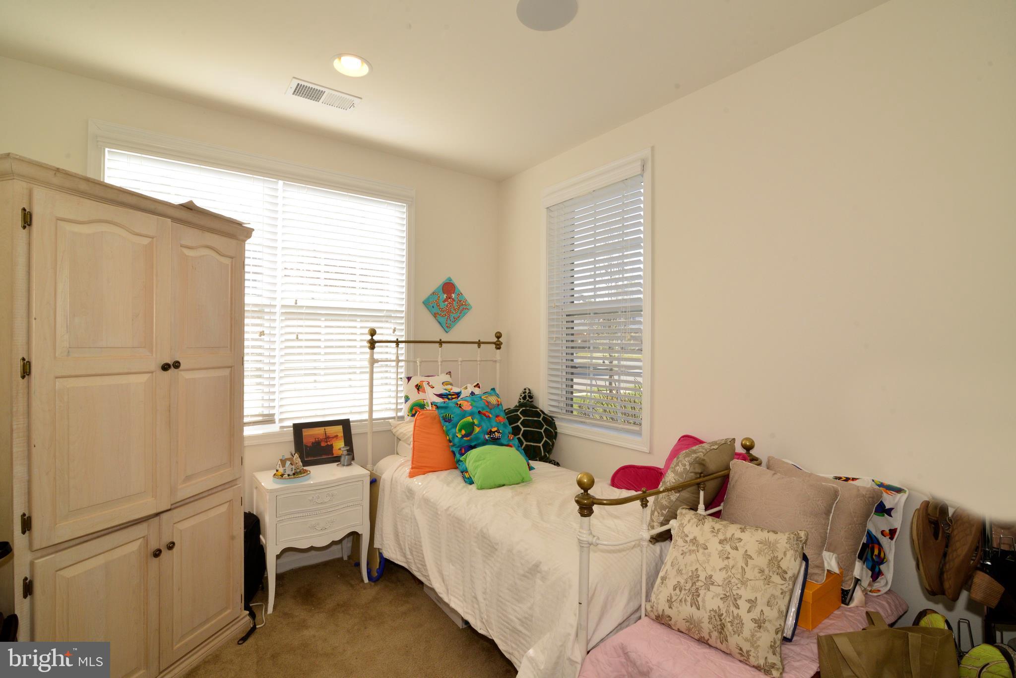 LOUDOUN VALLEY ESTATES 2 - Residential