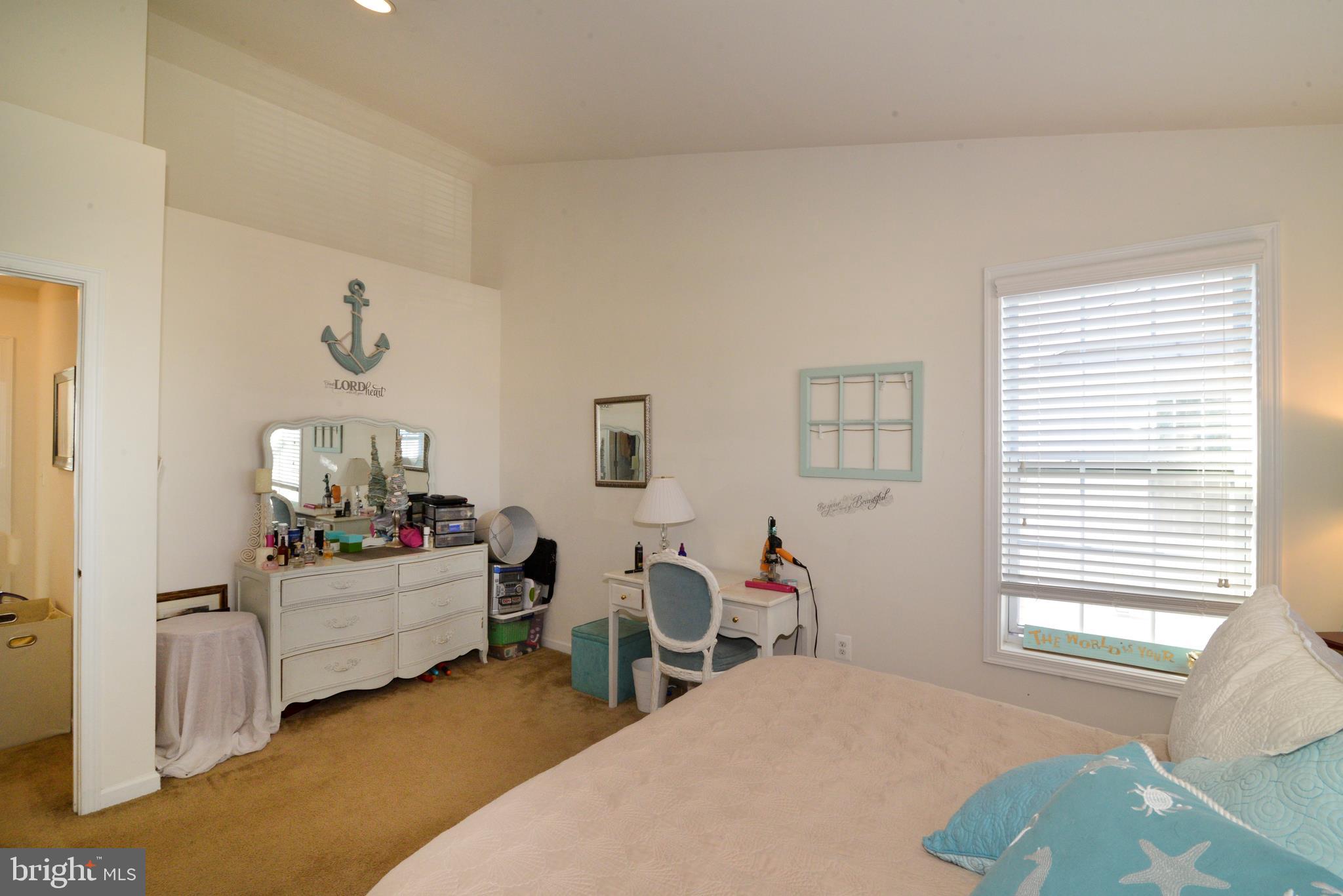 LOUDOUN VALLEY ESTATES 2 - Residential