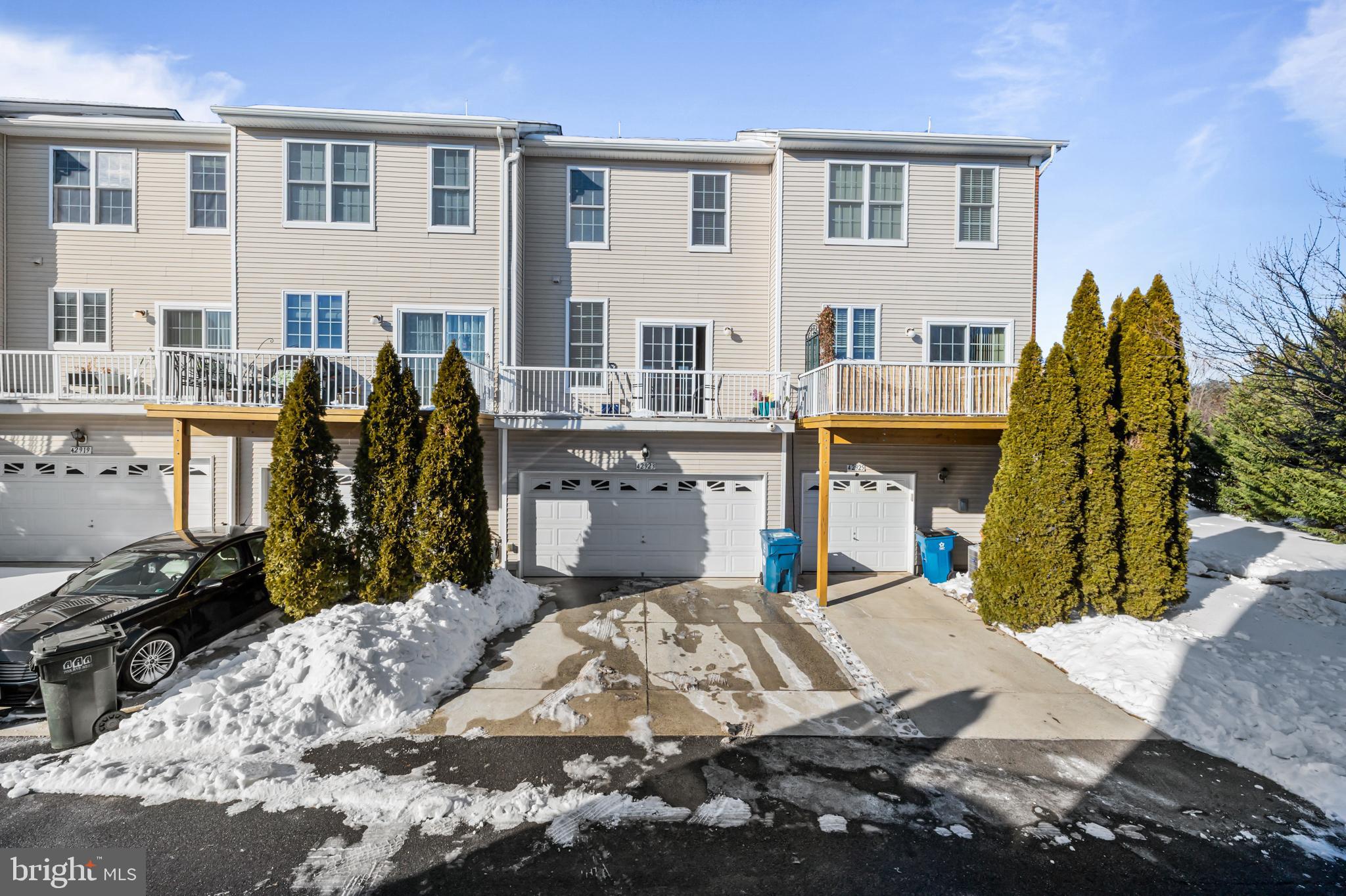 AMBERLEA AT SOUTH RIDING - Residential