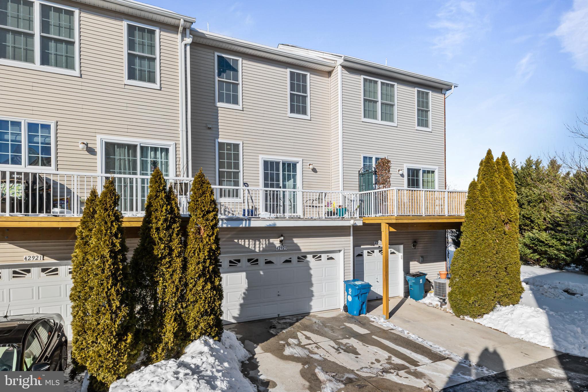 AMBERLEA AT SOUTH RIDING - Residential