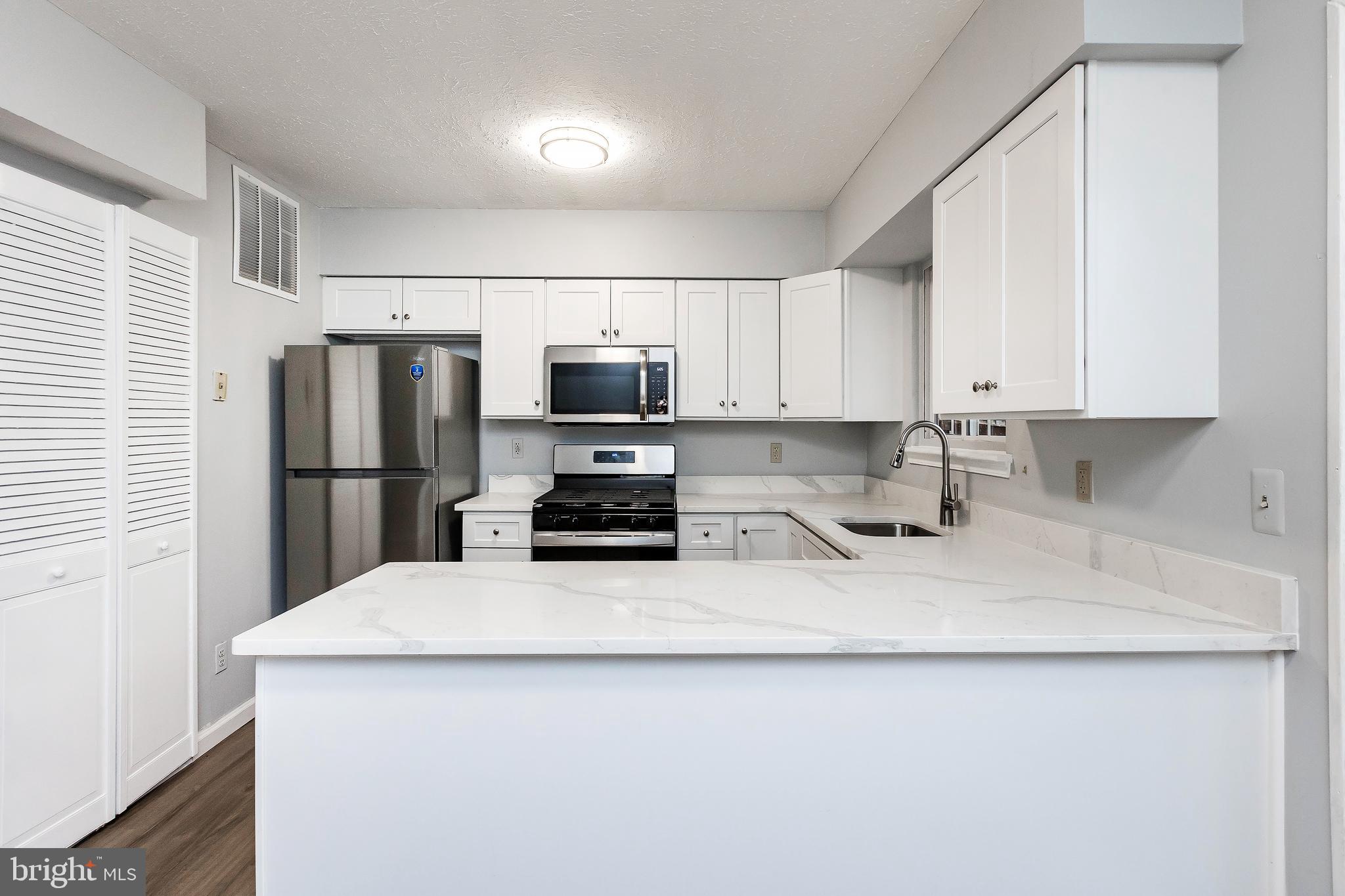 WAVERLY CONDOMINIUMS - Residential