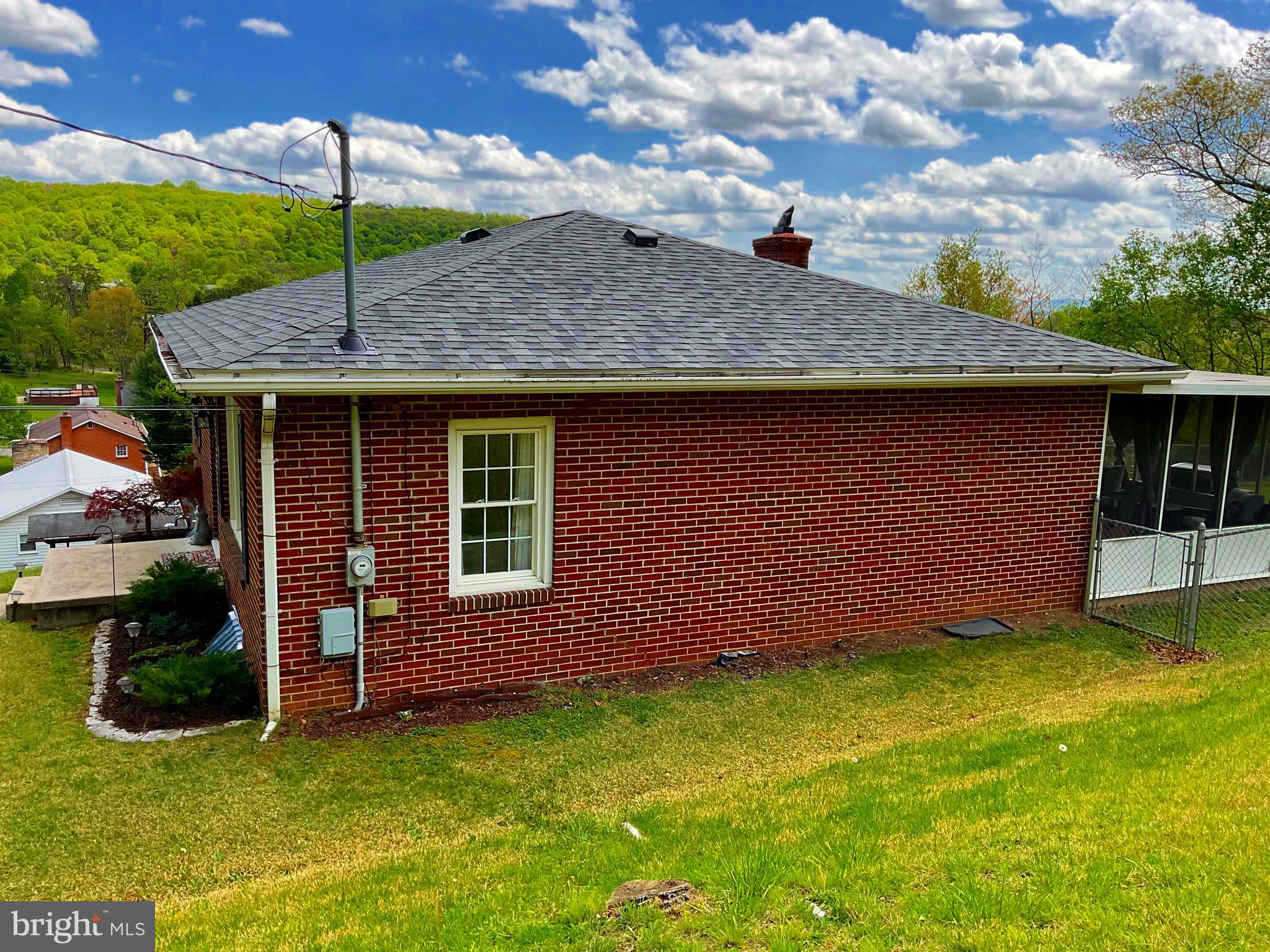 808 TAMPLEY AVENUE