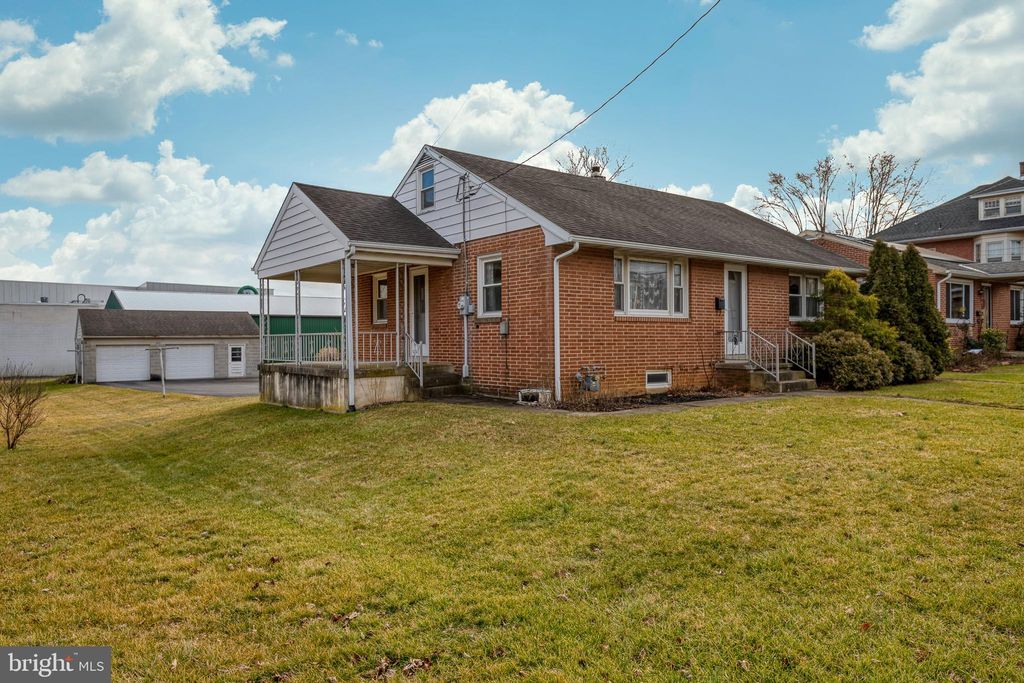 Photo of 411 S 4TH ST, DENVER, PA 17517 (MLS # PALA2030460)