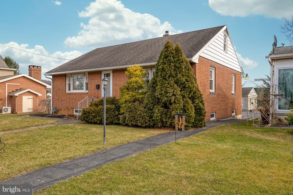 Photo of 411 S 4TH ST, DENVER, PA 17517 (MLS # PALA2030460)
