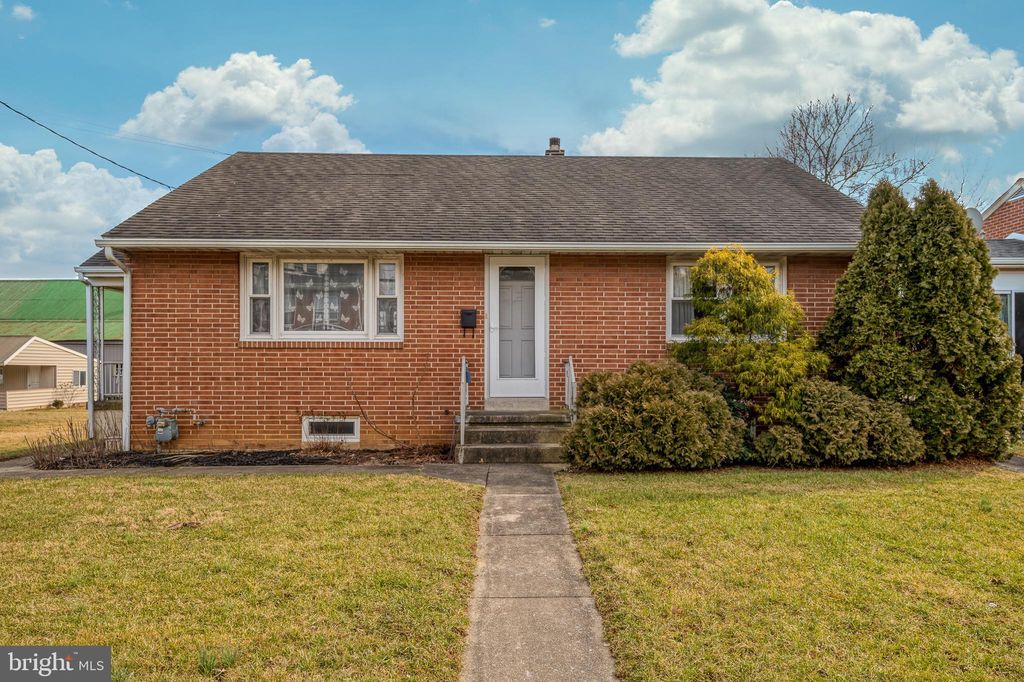 Photo of 411 S 4TH ST, DENVER, PA 17517 (MLS # PALA2030460)