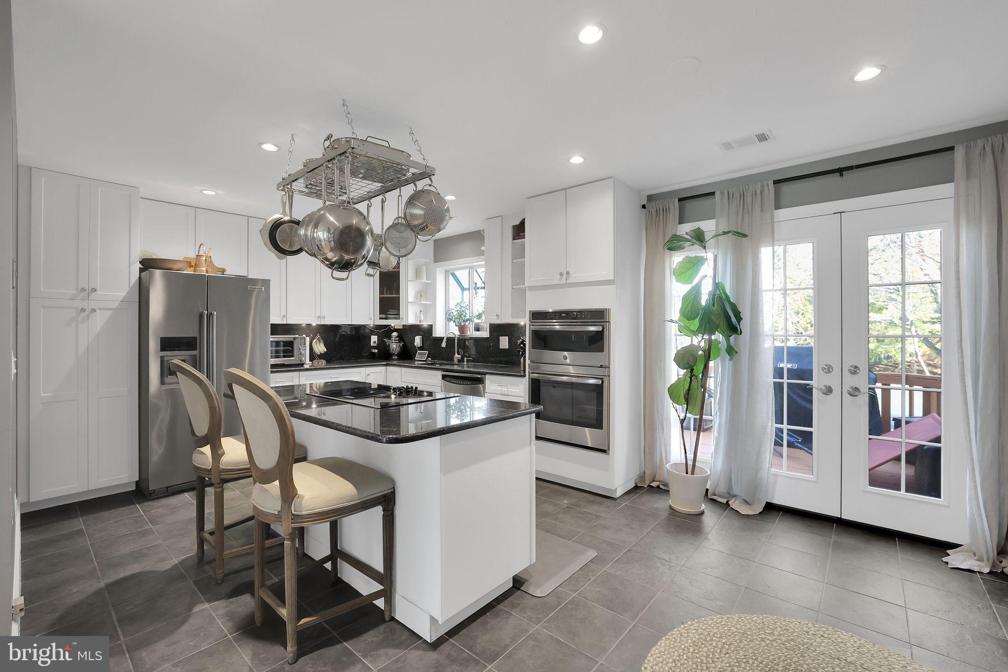 MERRY OAKS - Residential Lease