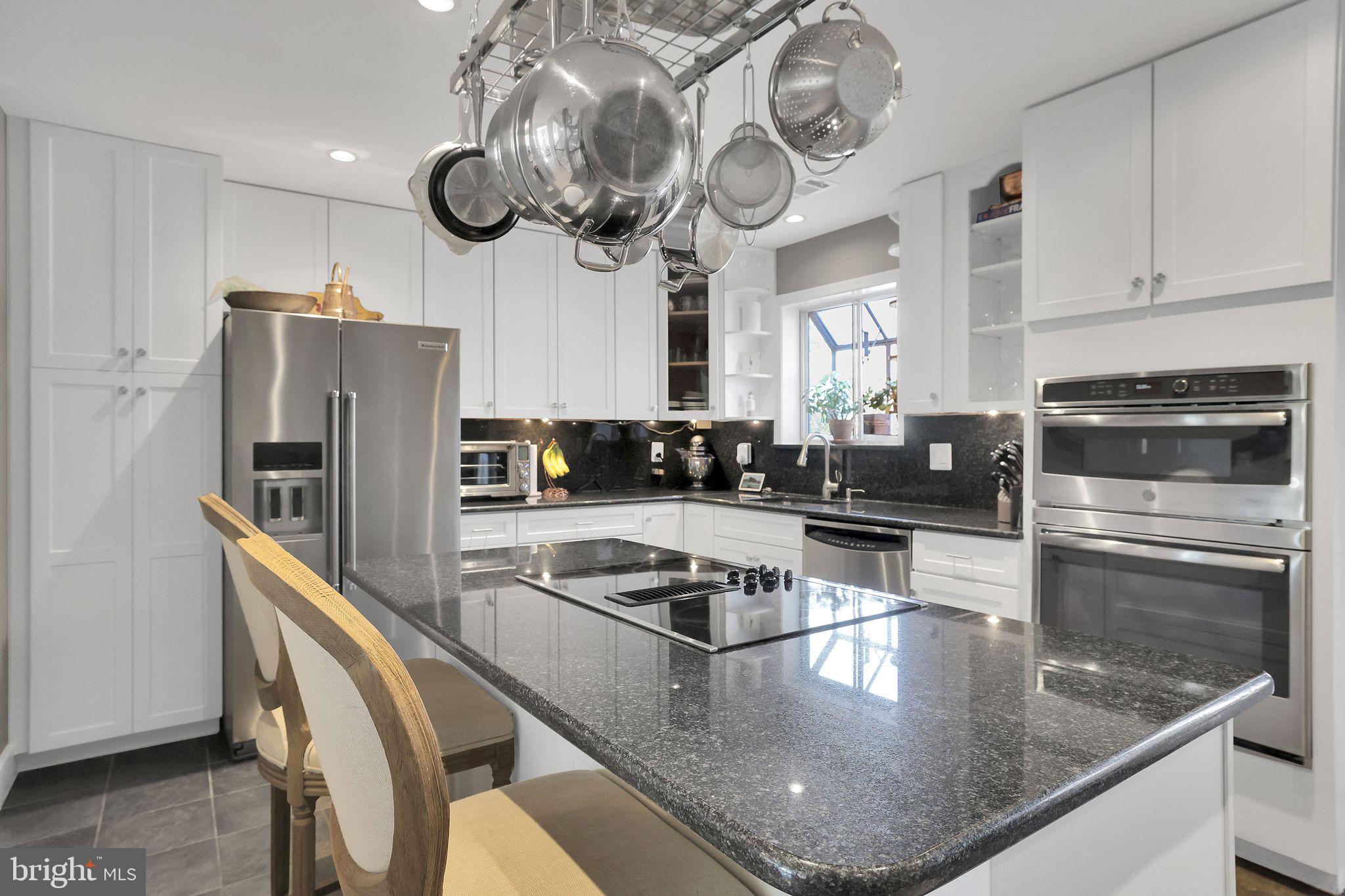 MERRY OAKS - Residential Lease