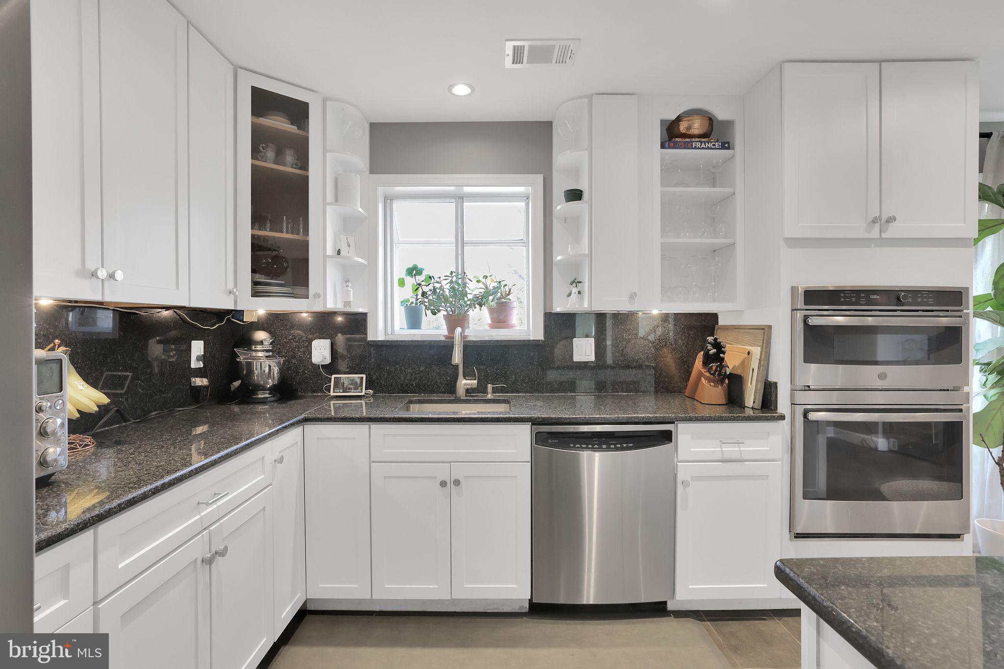 MERRY OAKS - Residential Lease