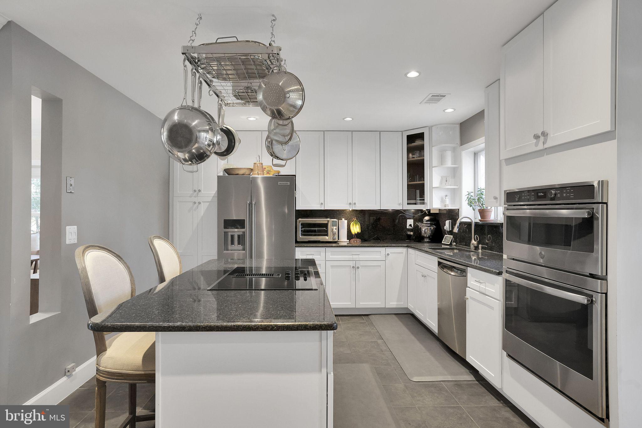 MERRY OAKS - Residential Lease