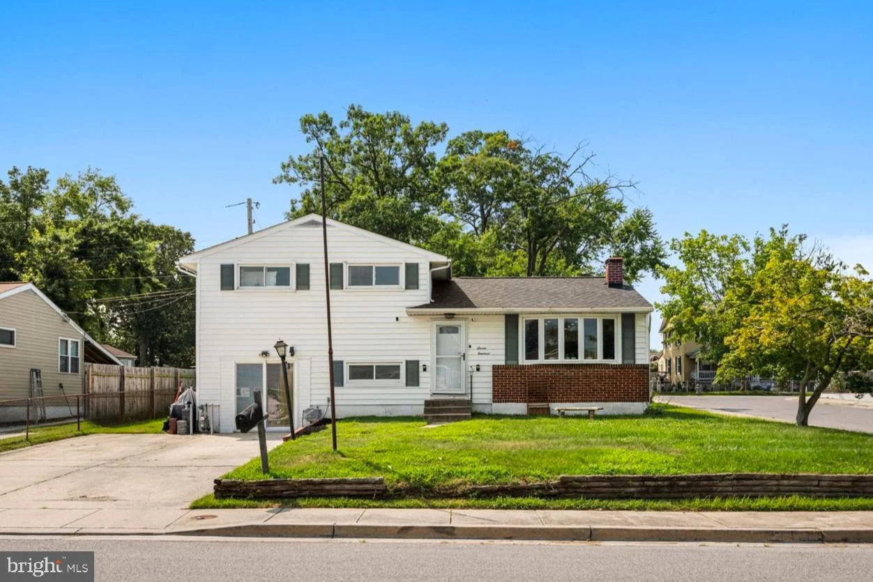 700 Delmar Avenue