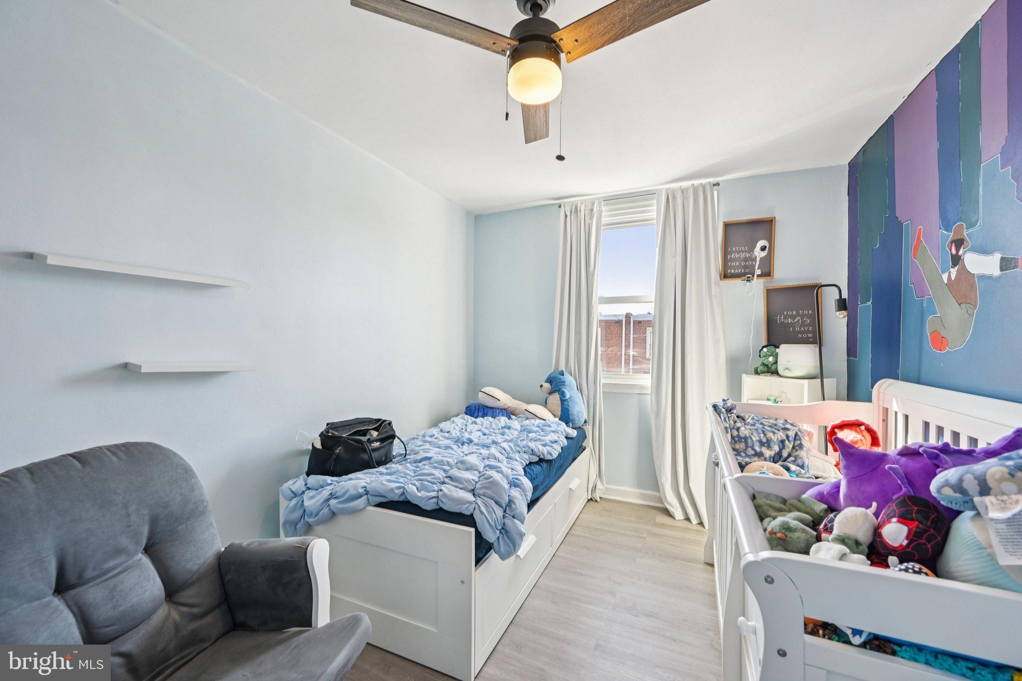 EAST OAK LANE - Residential