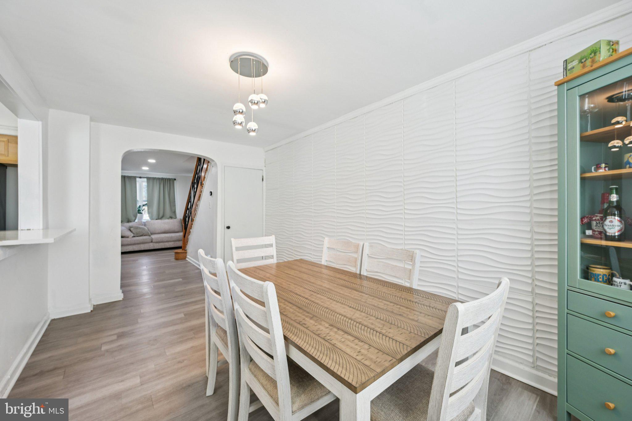 EAST OAK LANE - Residential