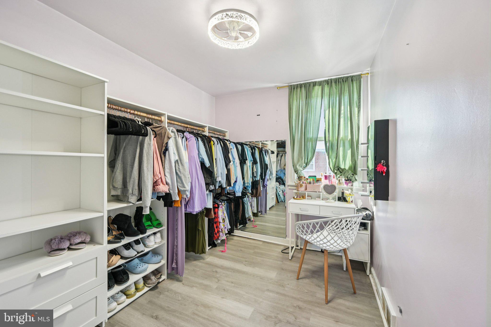 EAST OAK LANE - Residential