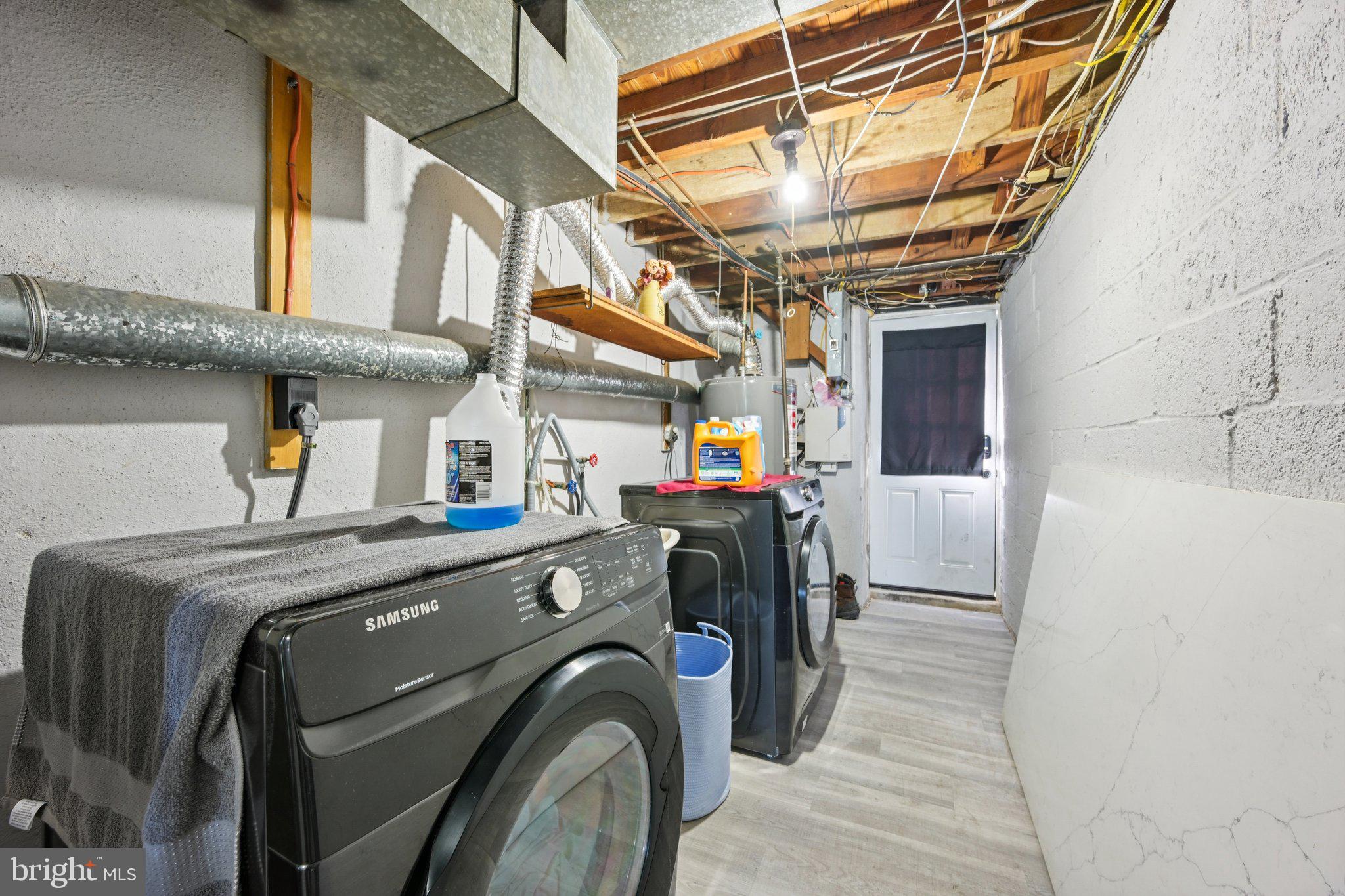 EAST OAK LANE - Residential