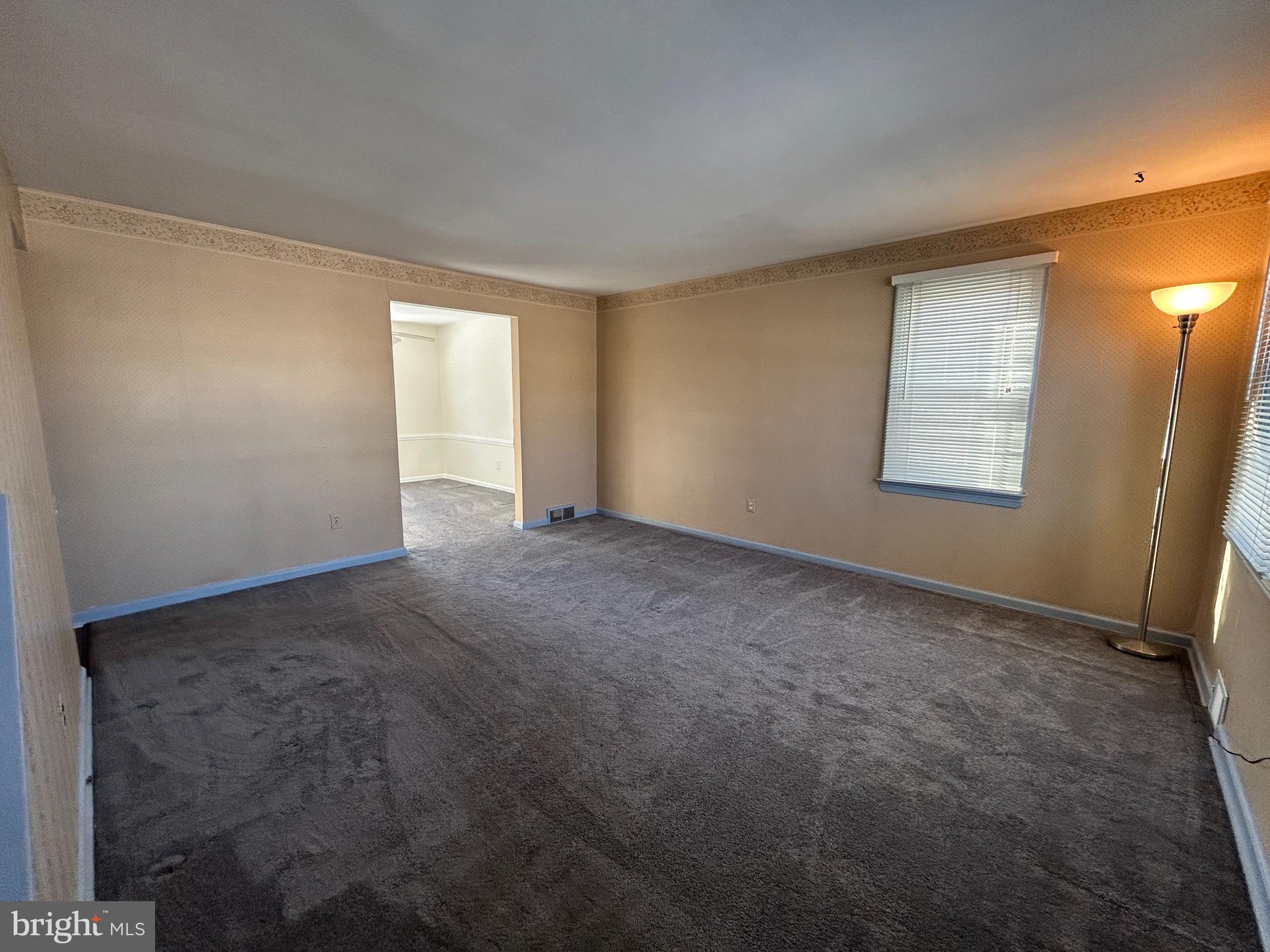 ROSLYN - Residential