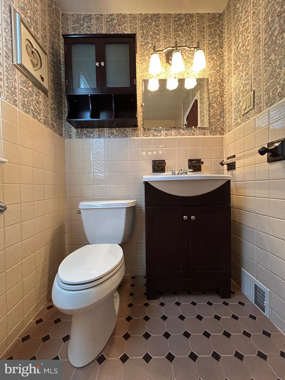 ROSLYN - Residential