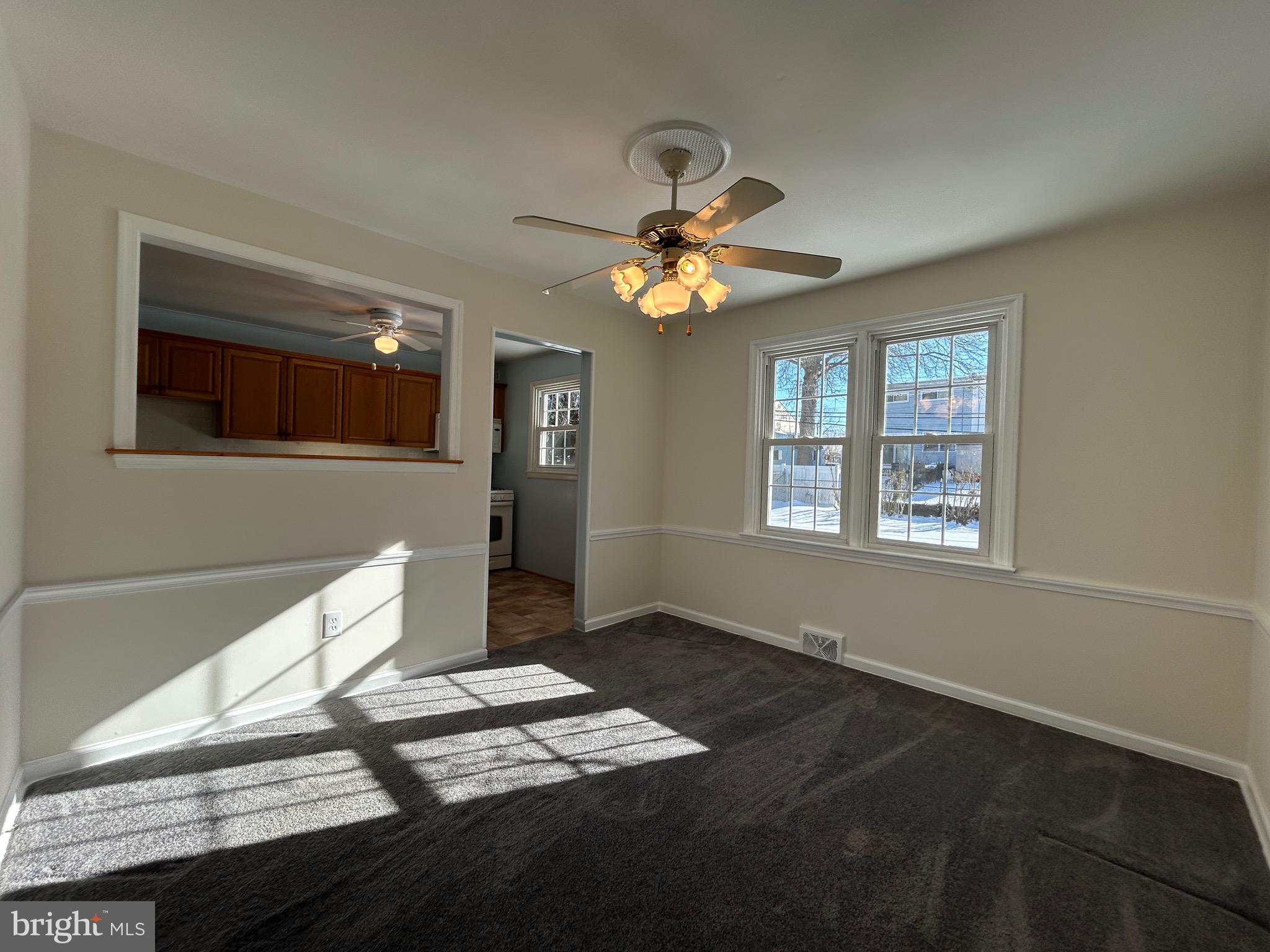 ROSLYN - Residential