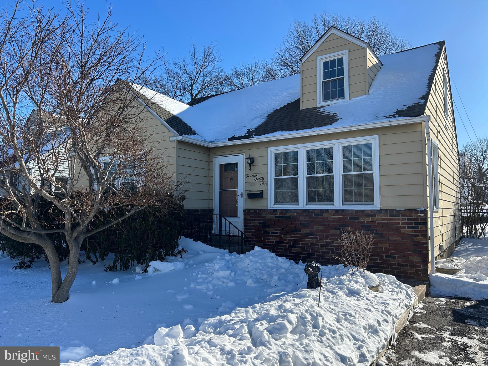 ROSLYN - Residential