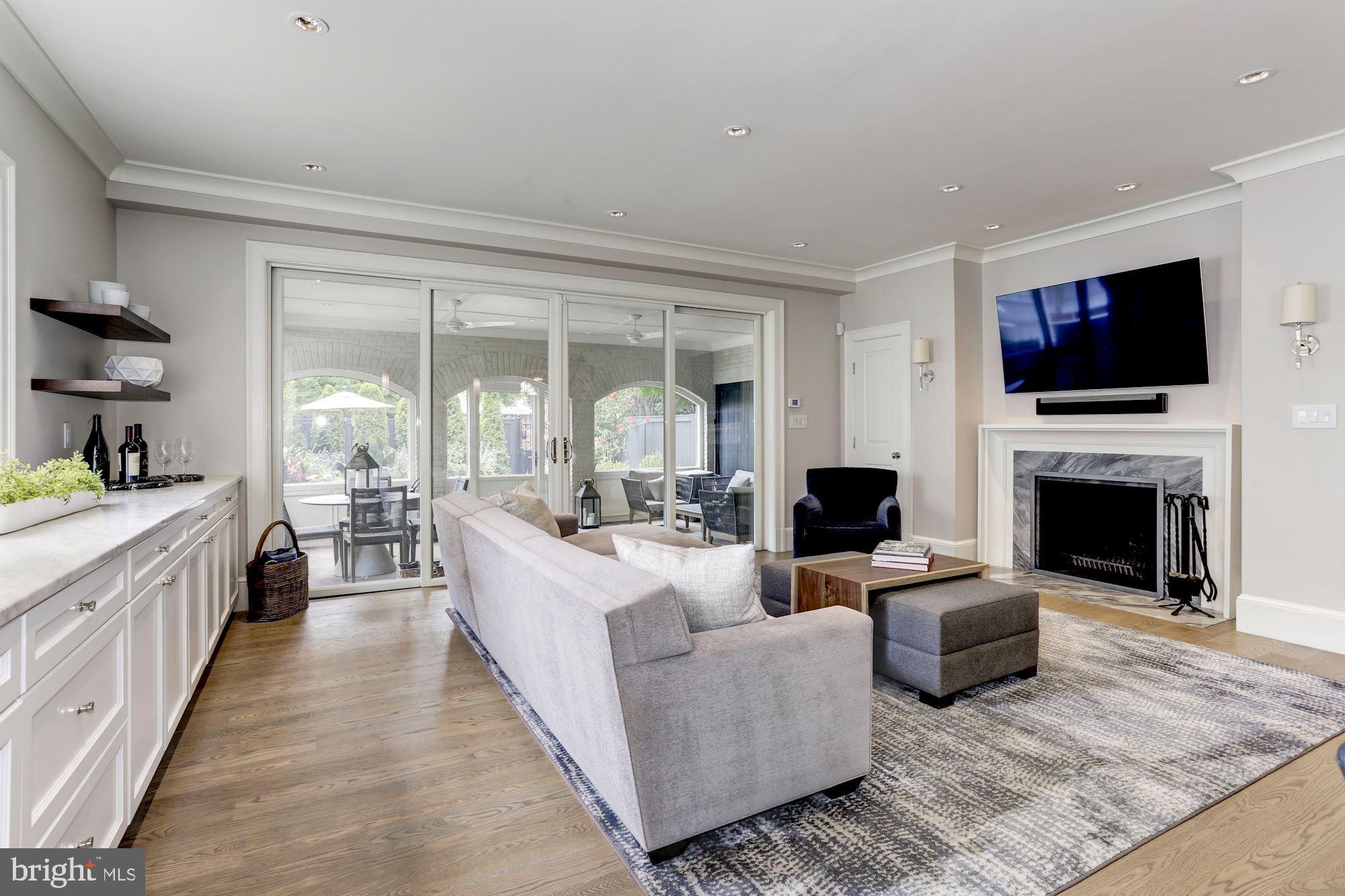 GEORGETOWN - Residential
