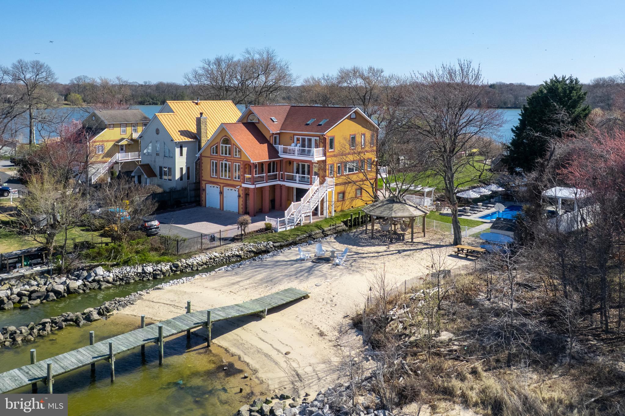 BAYSIDE BEACH - Residential