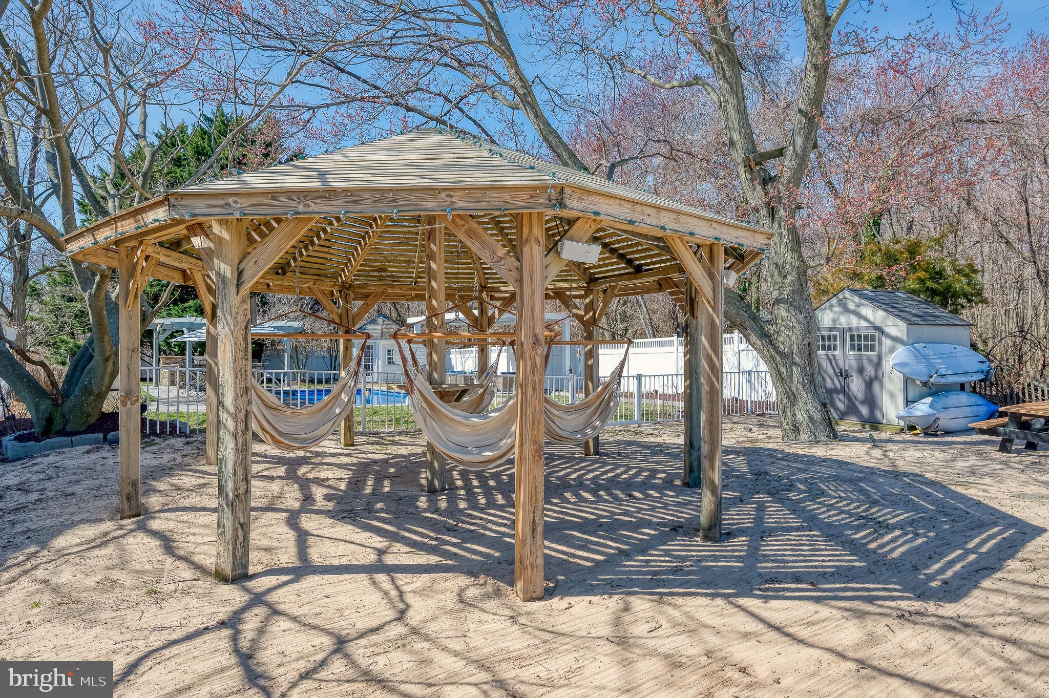 BAYSIDE BEACH - Residential