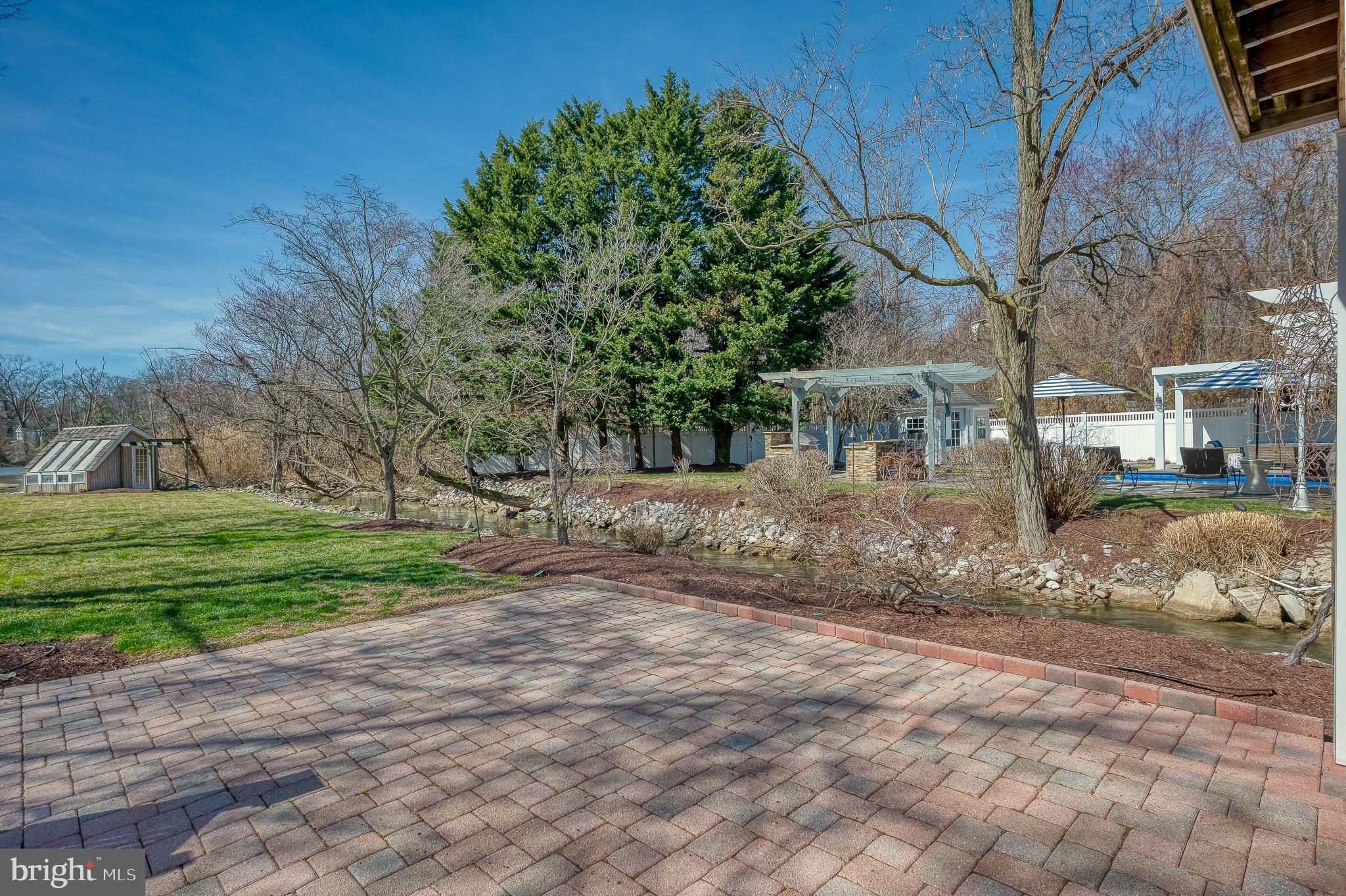 BAYSIDE BEACH - Residential