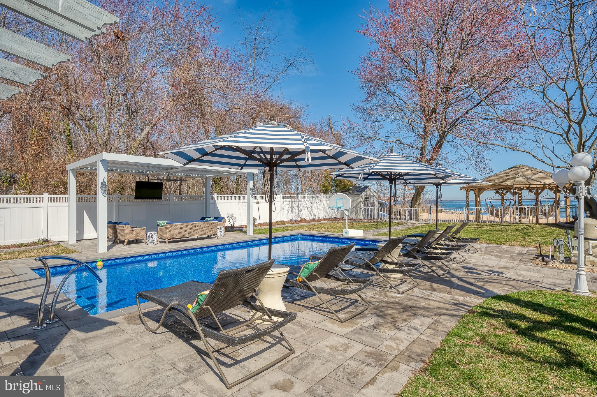 BAYSIDE BEACH - Residential