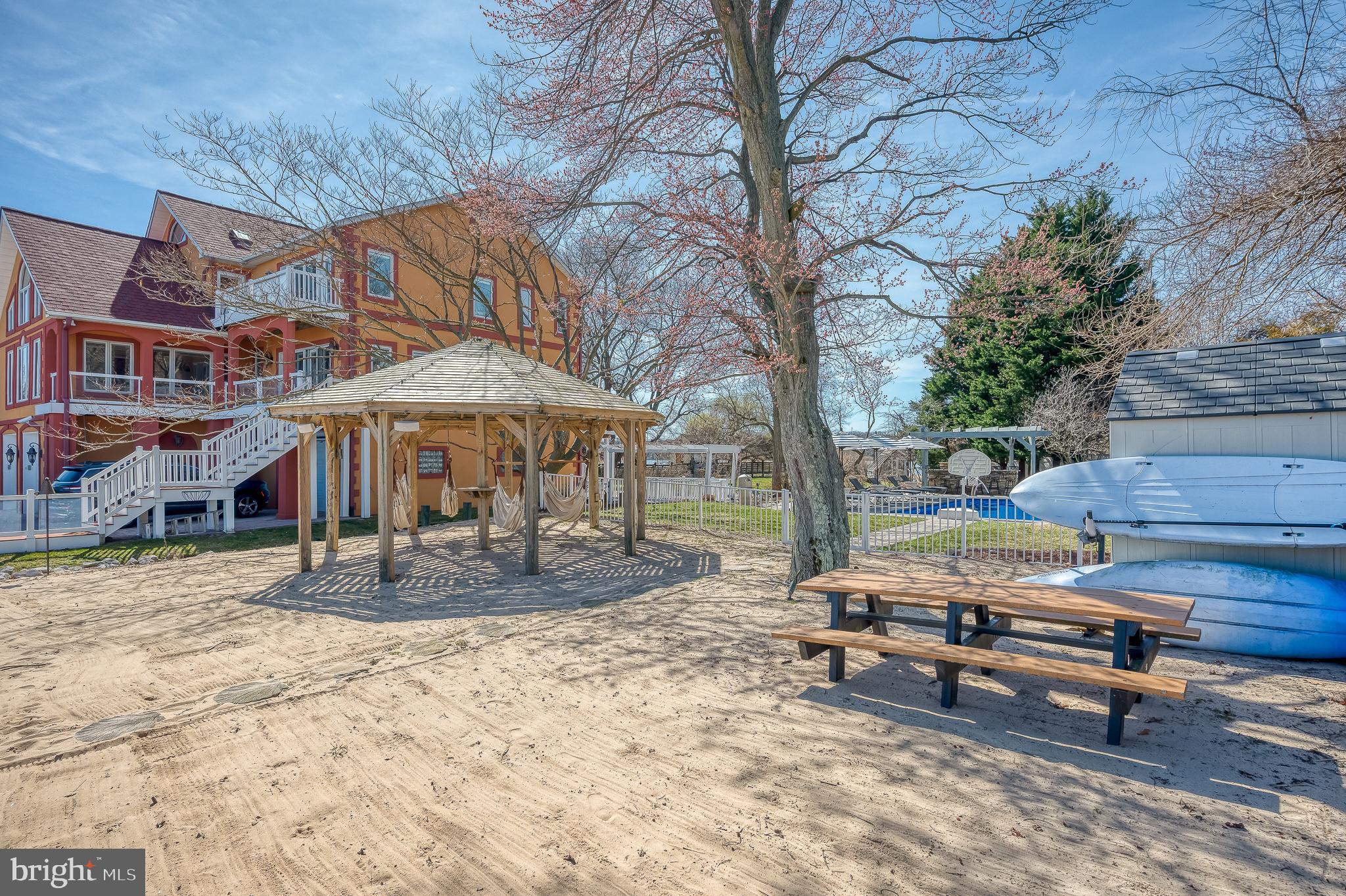 BAYSIDE BEACH - Residential