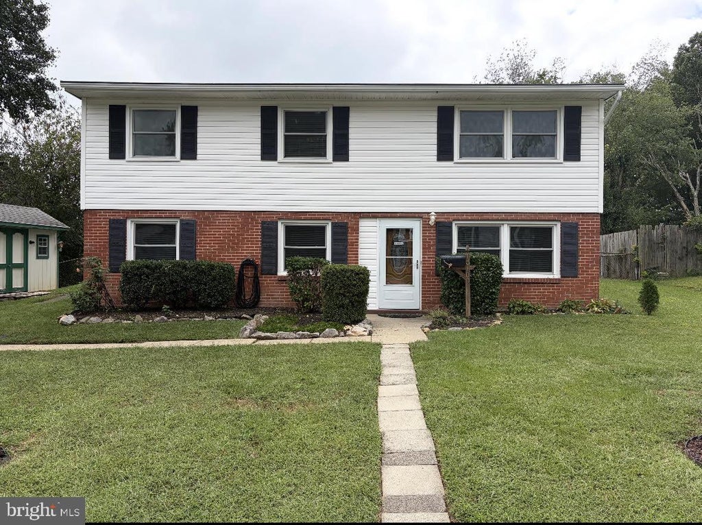 Photo of 15109 Campbell Lane, WOODBRIDGE, VA 22193 (MLS # VAPW2131258)
