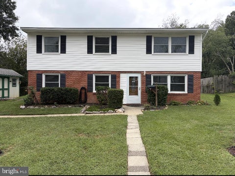 Photo of 15109 Campbell Lane, WOODBRIDGE, VA 22193 (MLS # VAPW2131258)