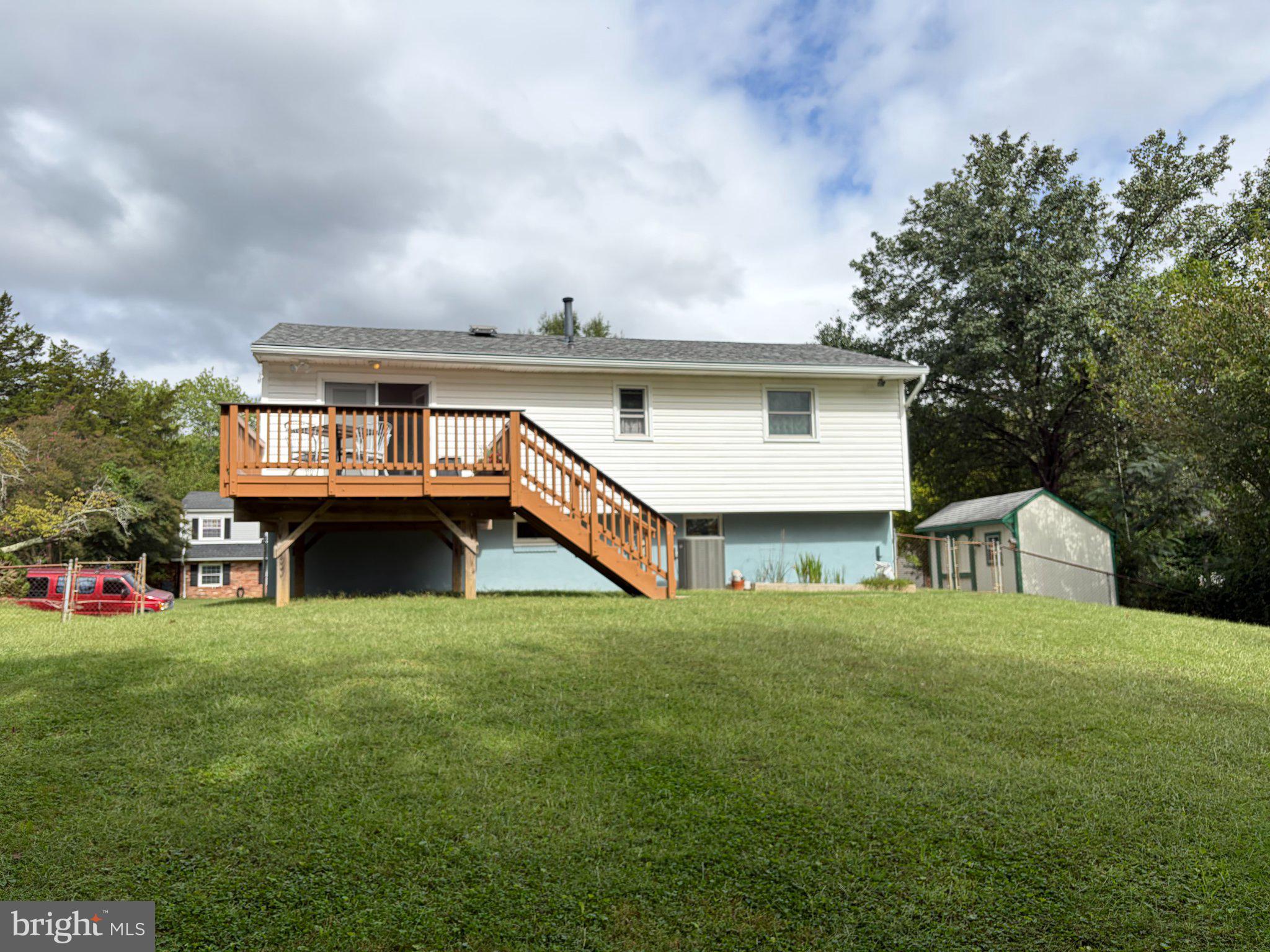 15109 CAMPBELL LANE