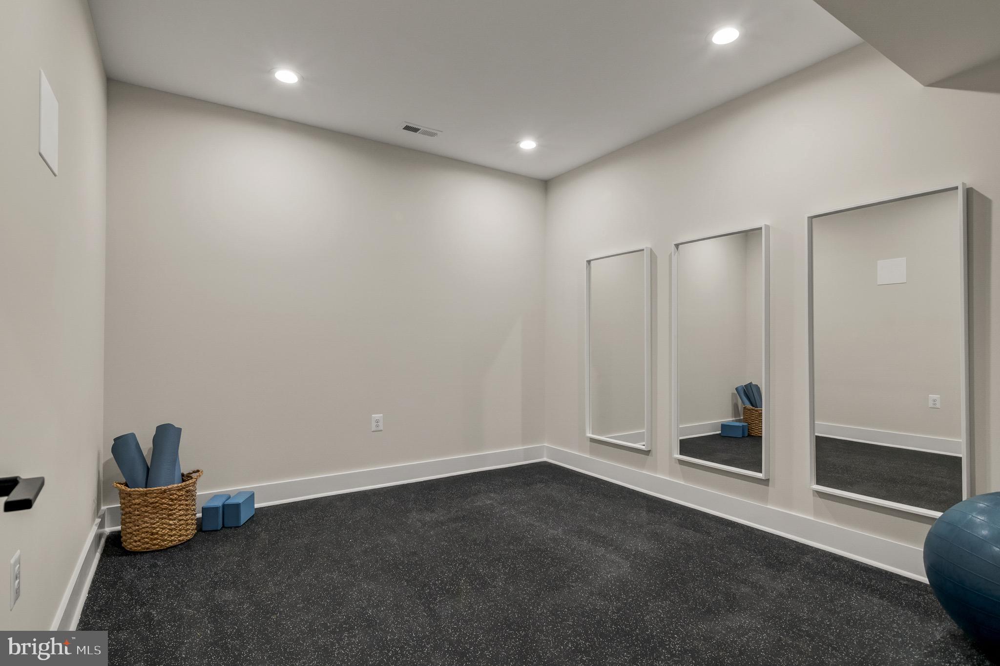 CHESTERBROOK - Residential