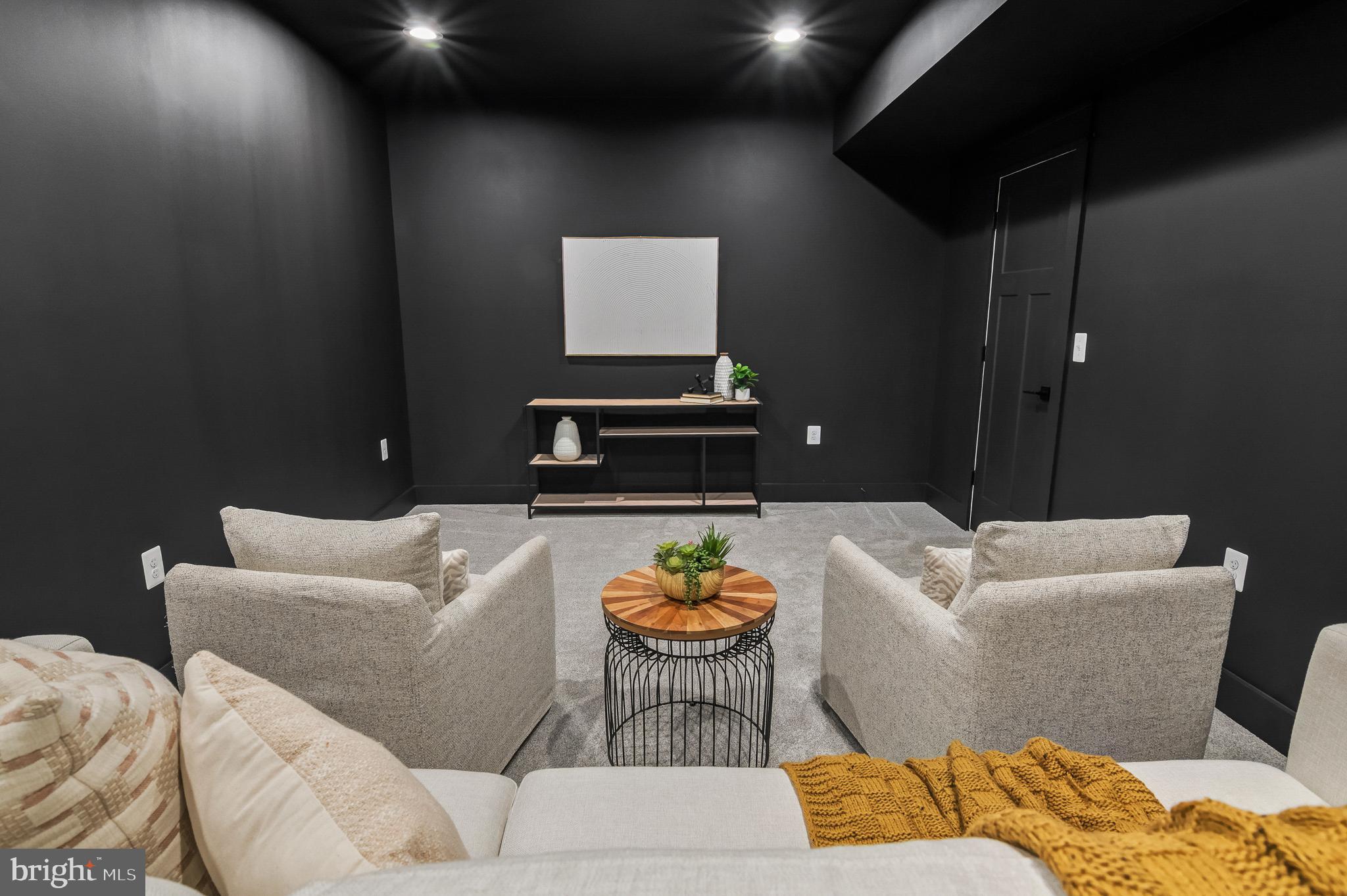 CHESTERBROOK - Residential