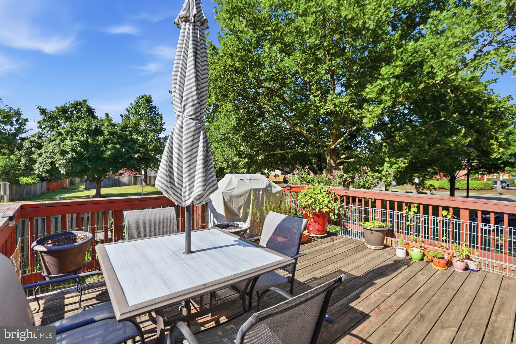 740 HETZEL TERRACE SE