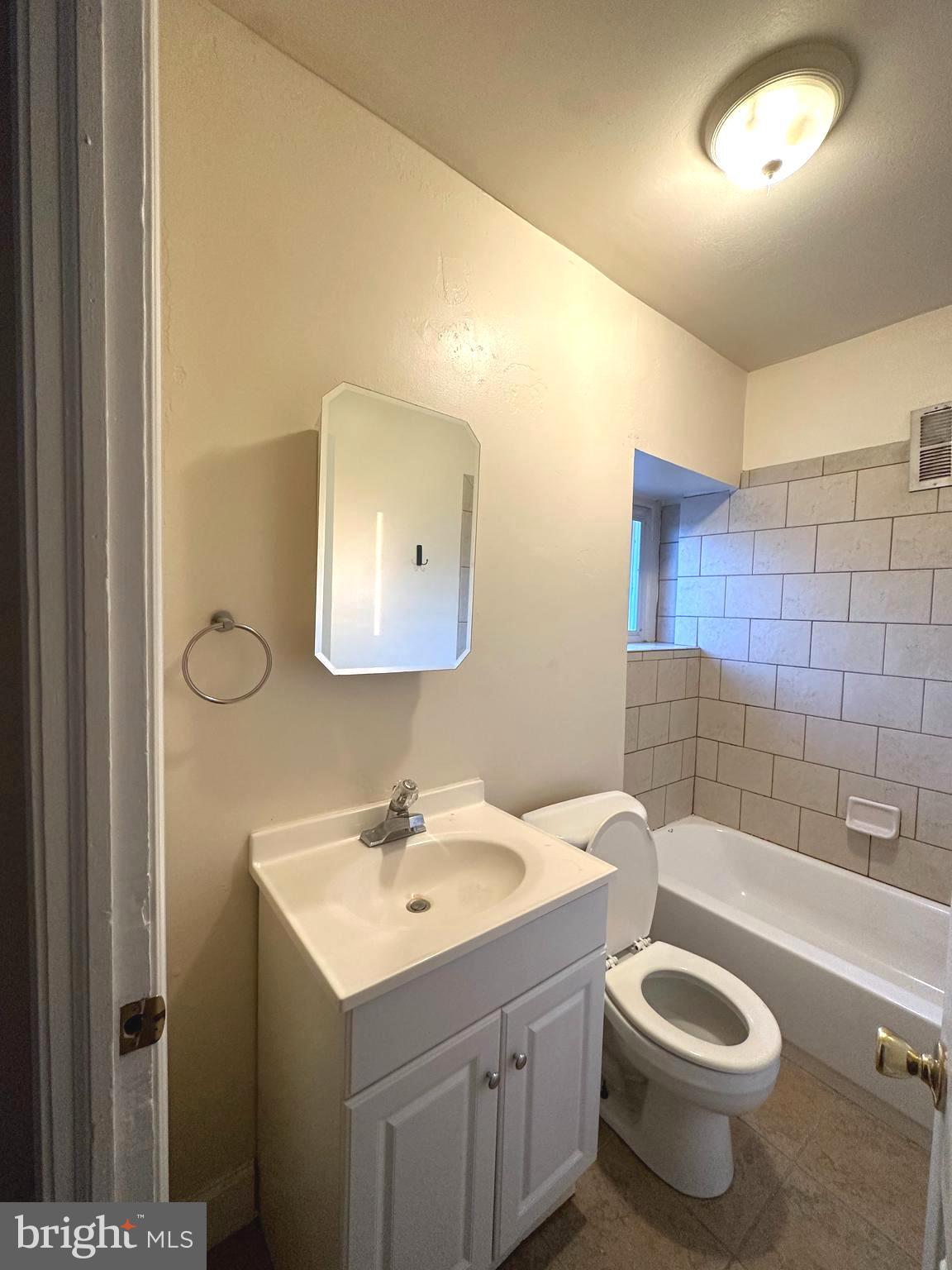 3900 TERRACE STREET 5