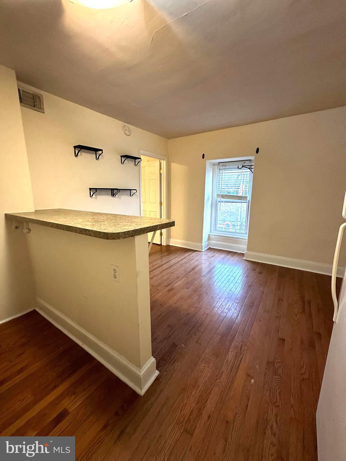 3900 TERRACE STREET 5