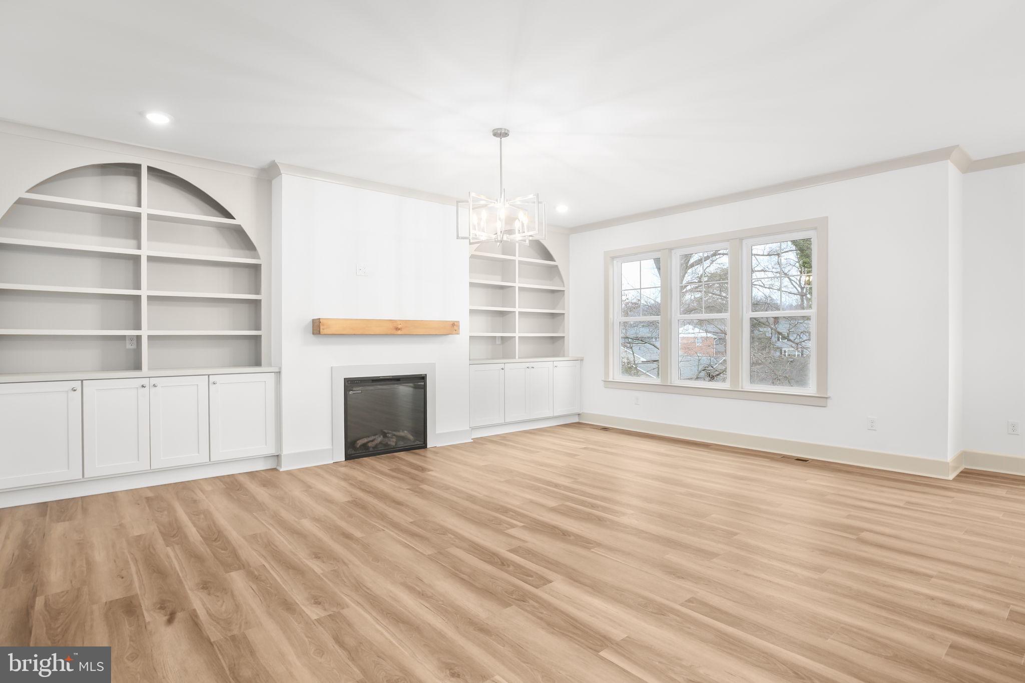 COLLEGE HEIGHTS - Residential