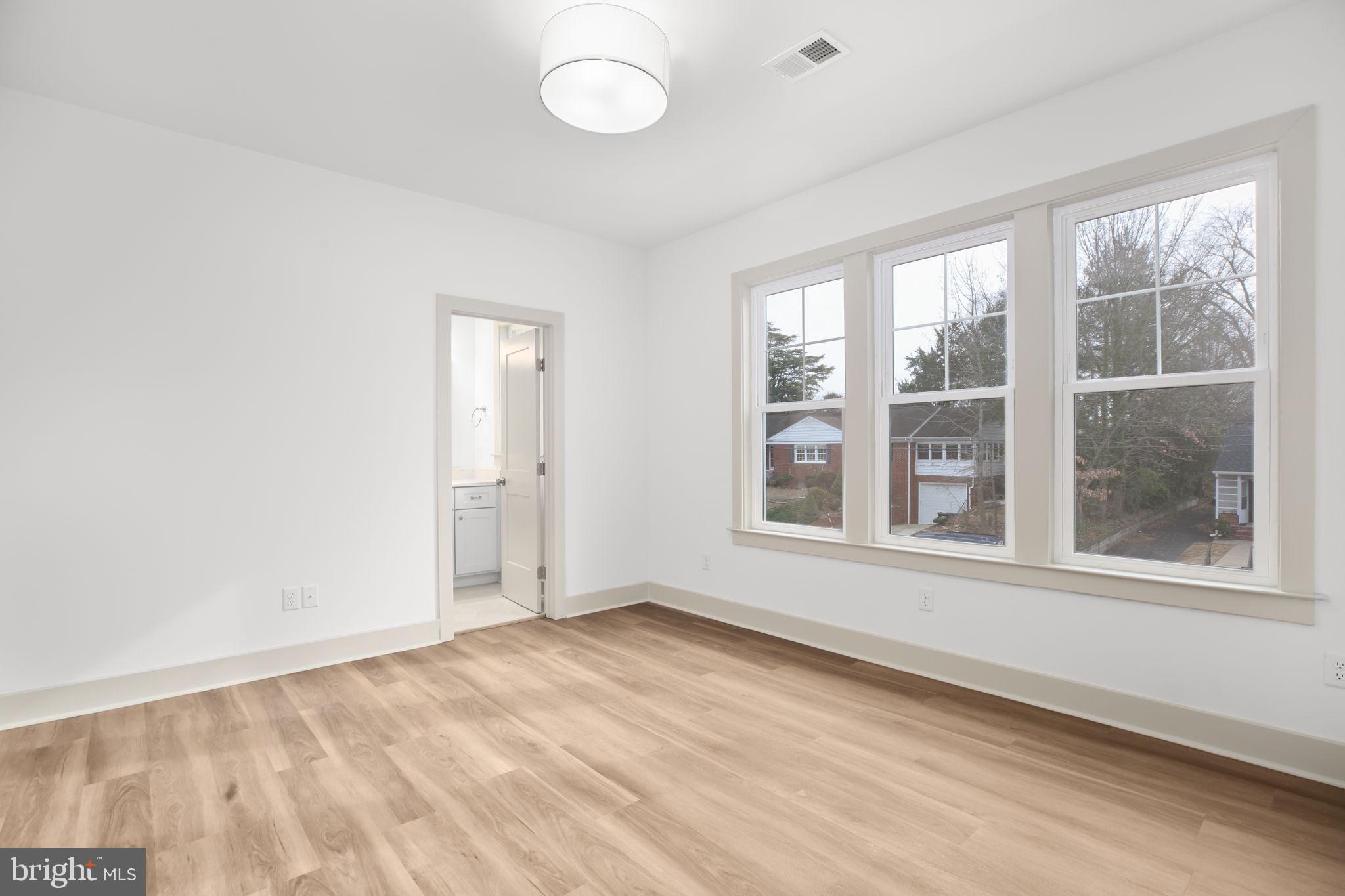 COLLEGE HEIGHTS - Residential